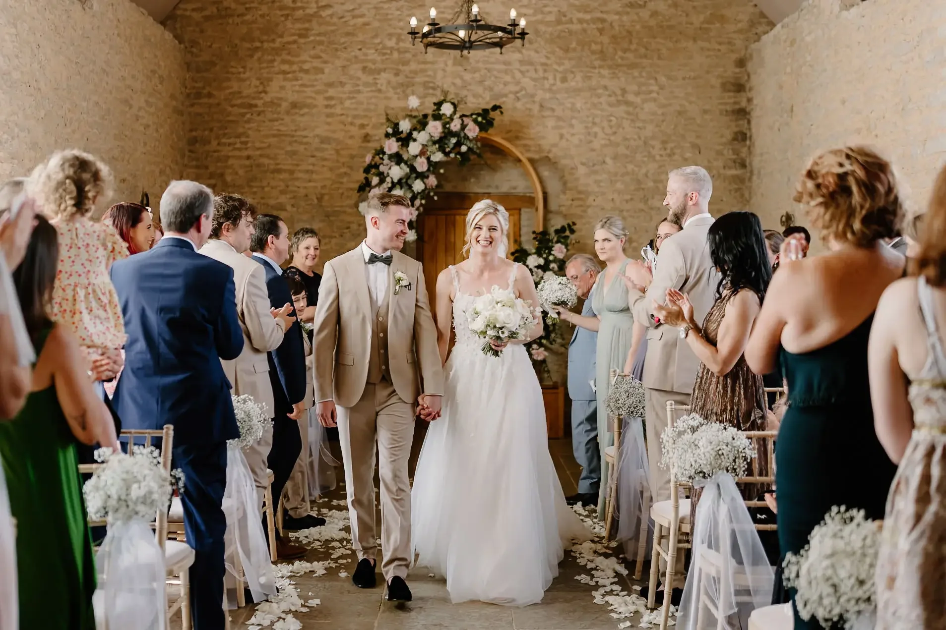 Stratton Court Barn Wedding photographer-4.webp