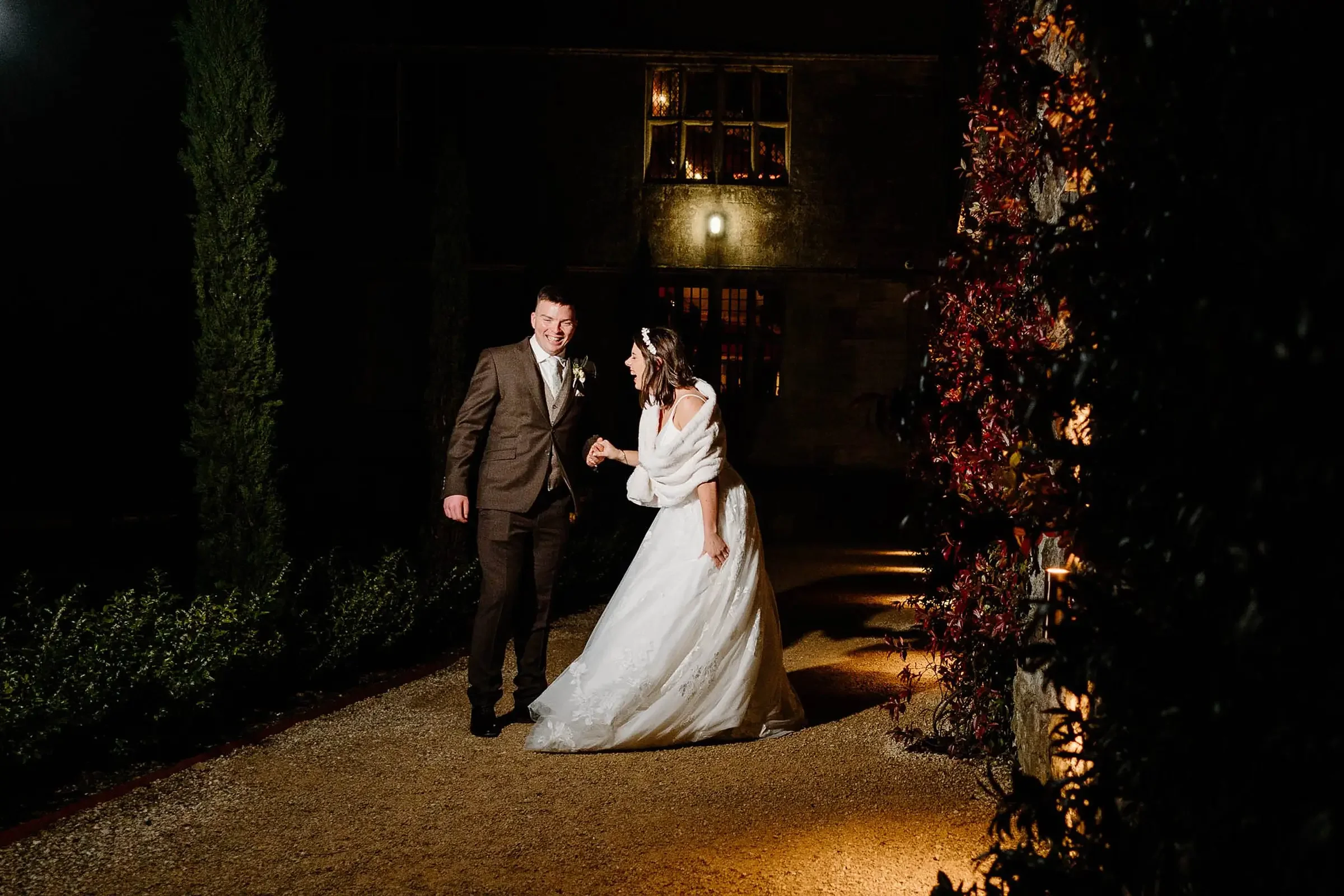 Oxfordshire- The Cotswolds- Buckinghamshire wedding photographer12.webp