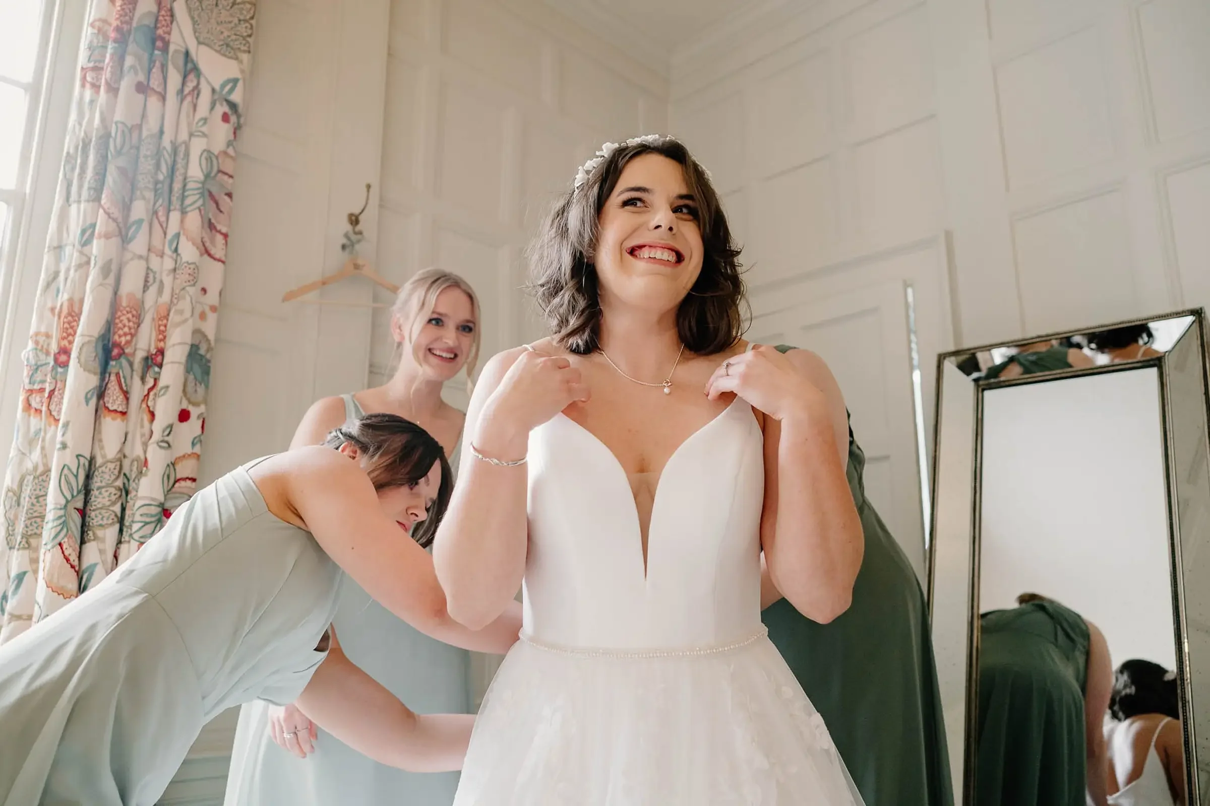 Oxfordshire- The Cotswolds- Buckinghamshire wedding photographer17.webp
