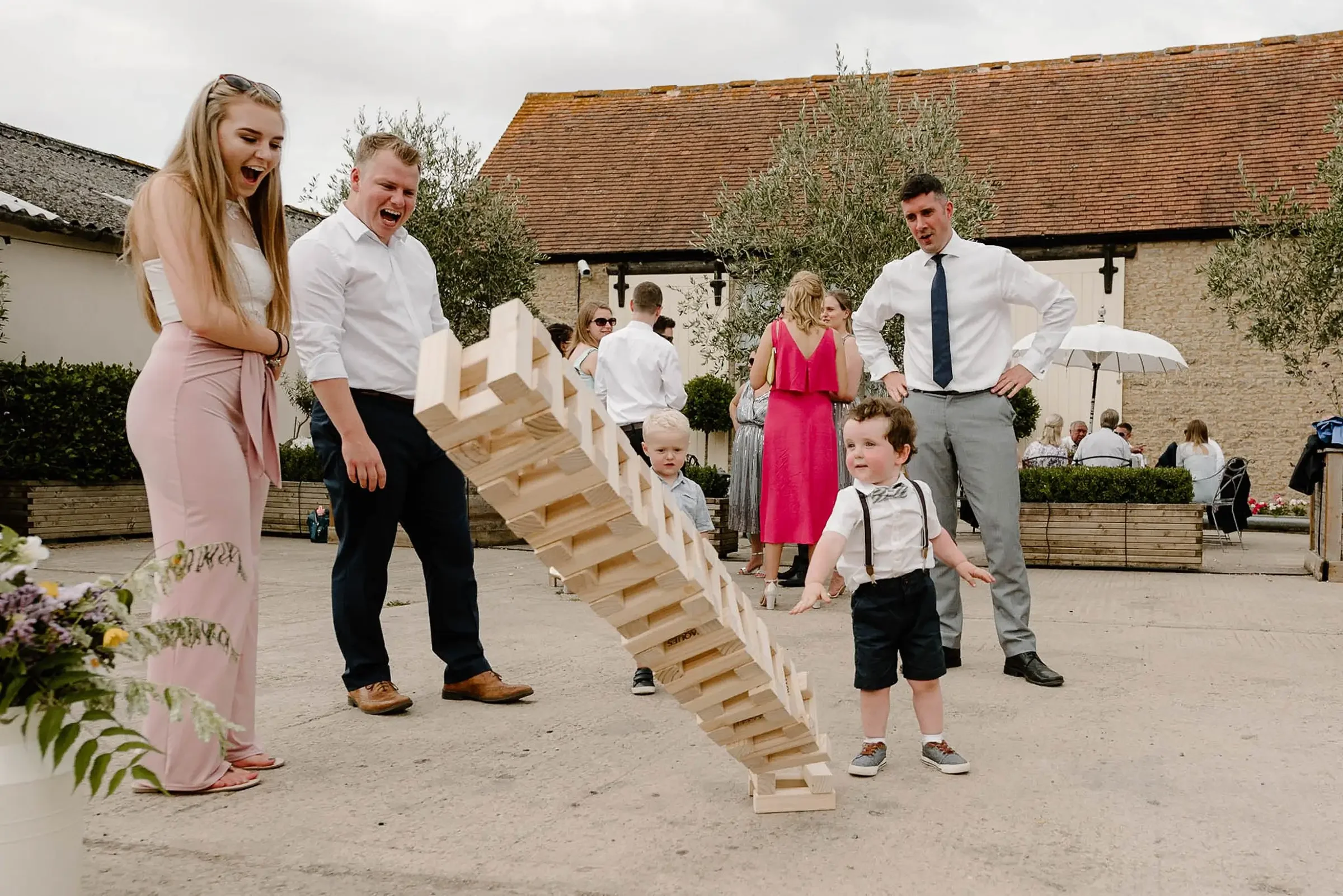Oxfordshire- The Cotswolds- Buckinghamshire wedding photographer28.webp