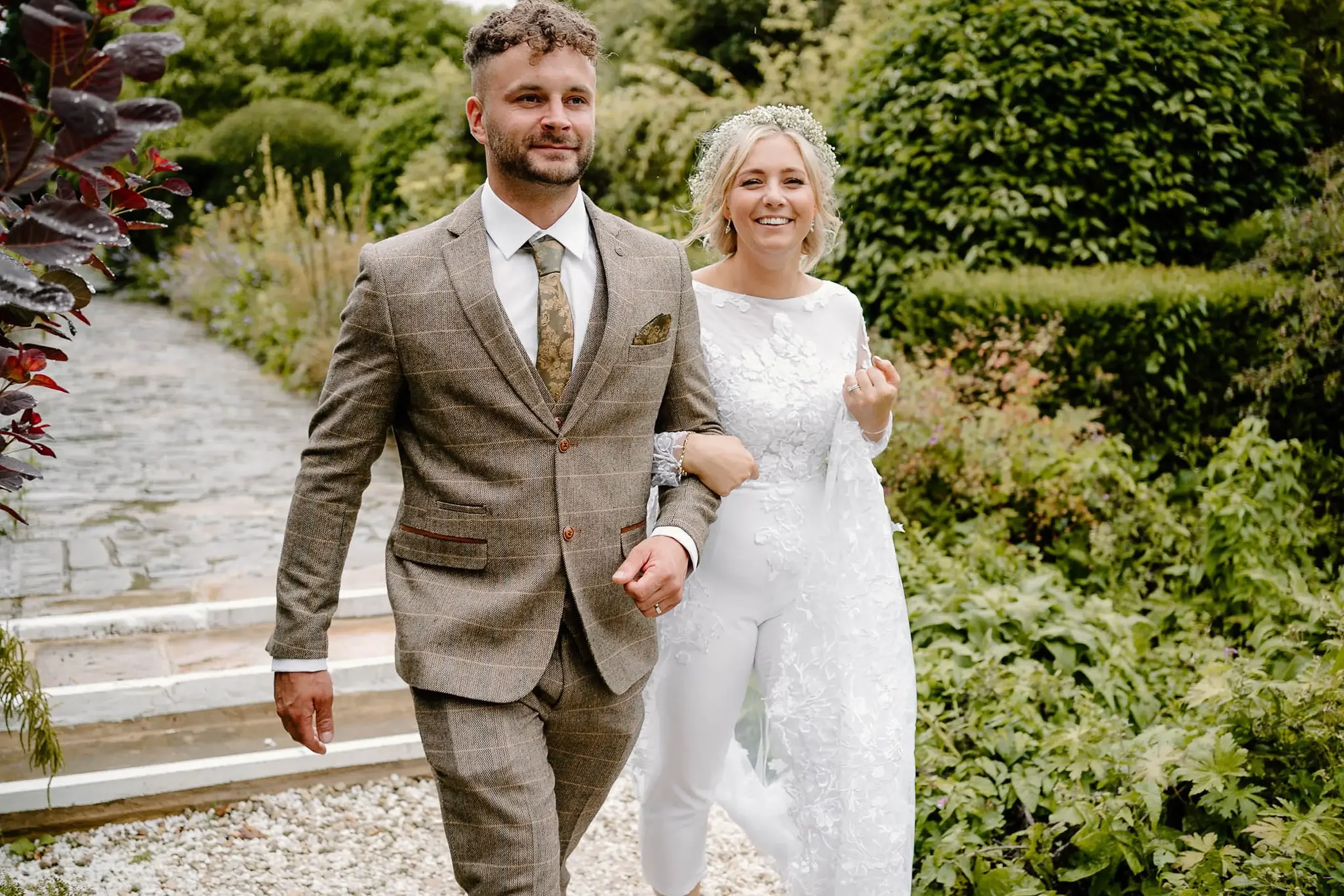 Oxfordshire- The Cotswolds- Buckinghamshire wedding photographer41.webp