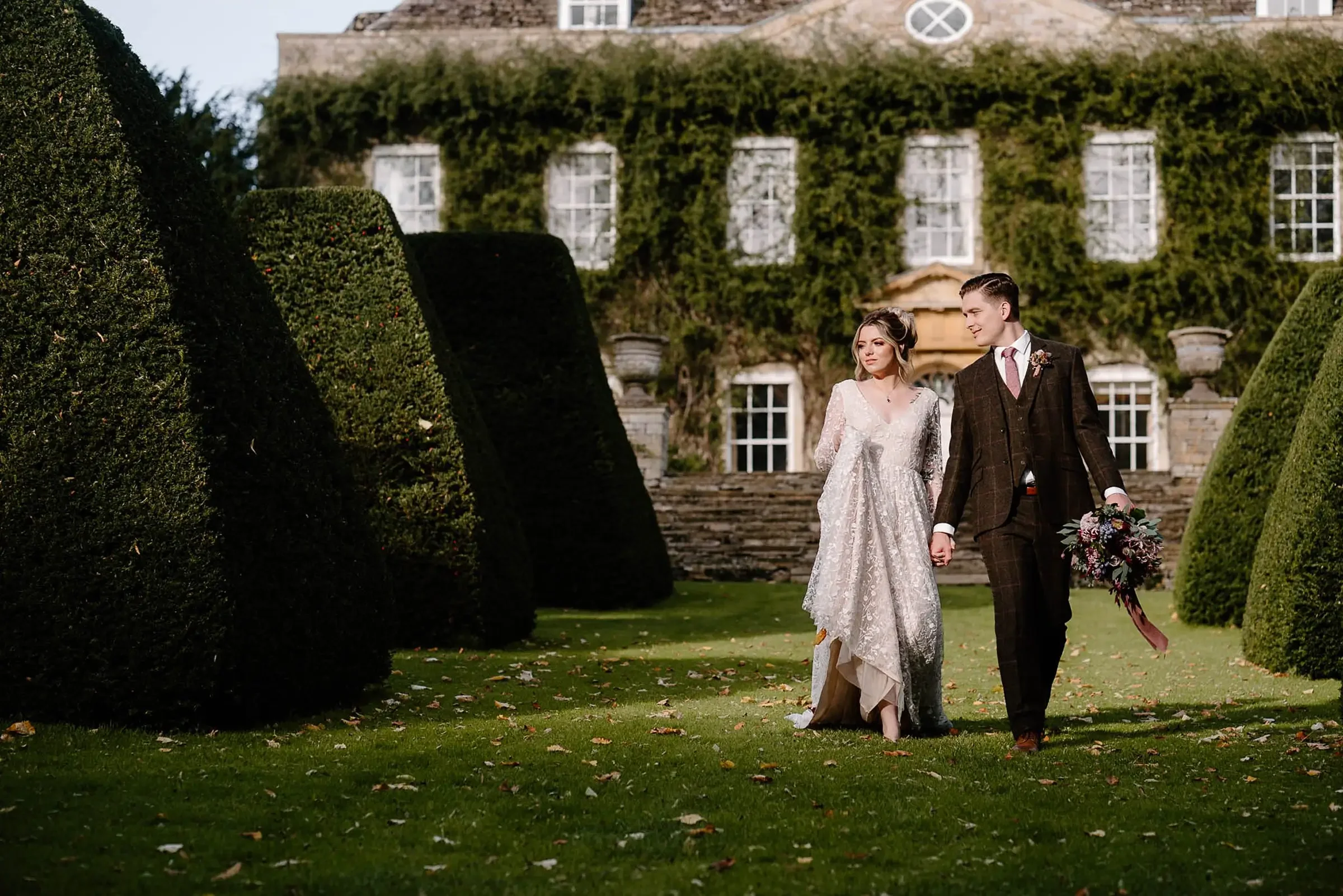 Oxfordshire- The Cotswolds- Buckinghamshire wedding photographer49.webp