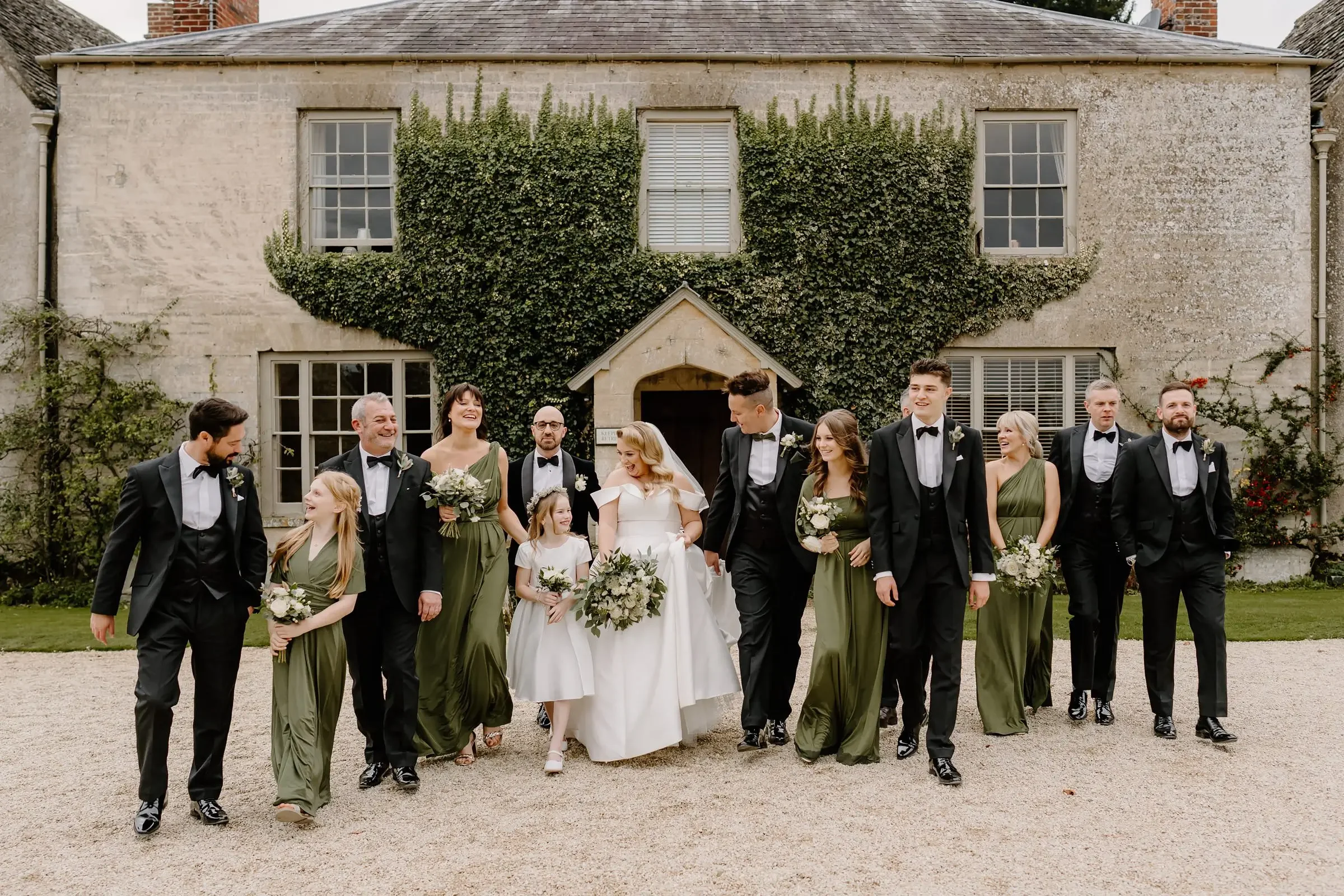 Caswell House Autumn Wedding in Oxfordshire067.webp