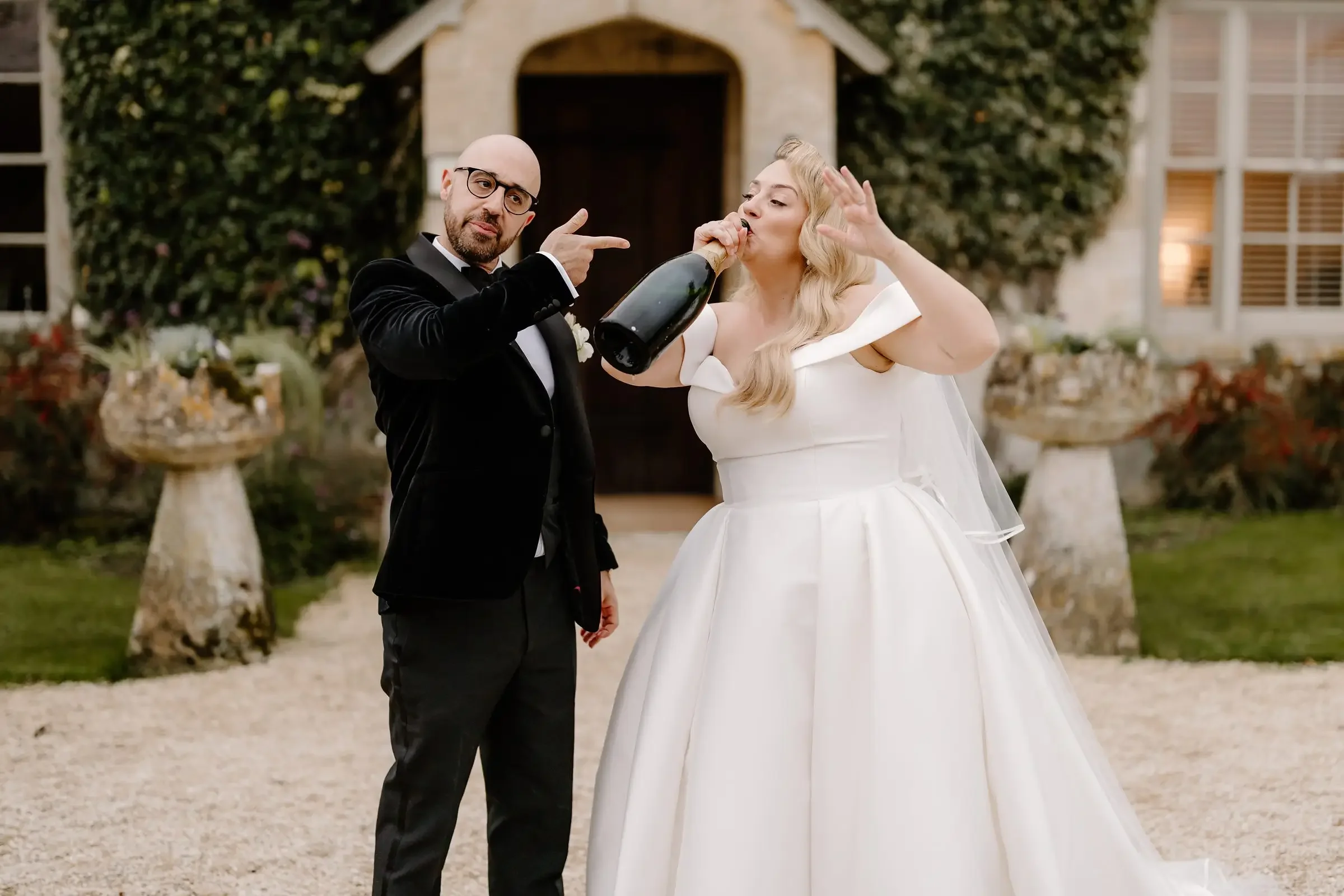 Caswell House Autumn Wedding in Oxfordshire099.webp