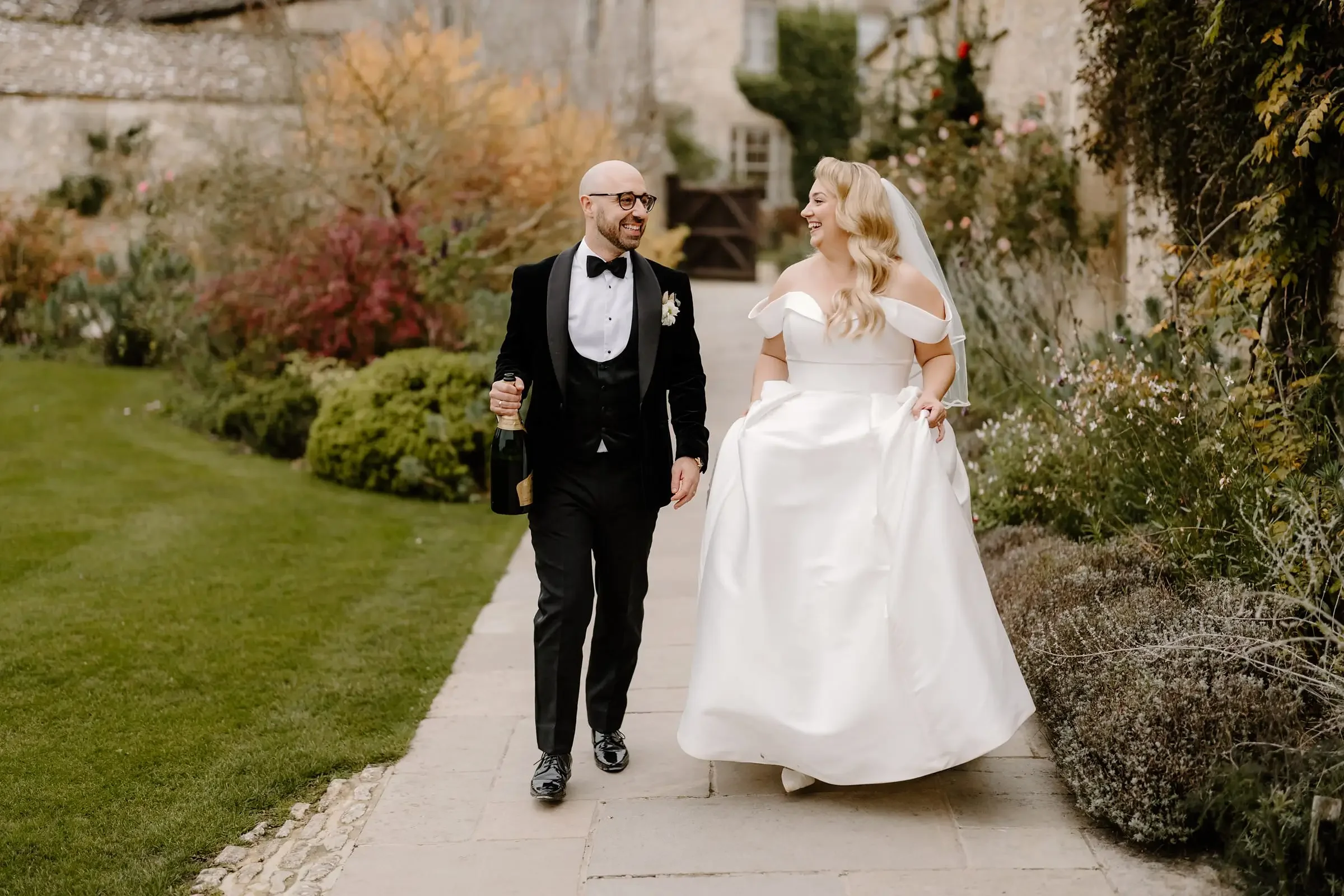 Caswell House Autumn Wedding in Oxfordshire102.webp