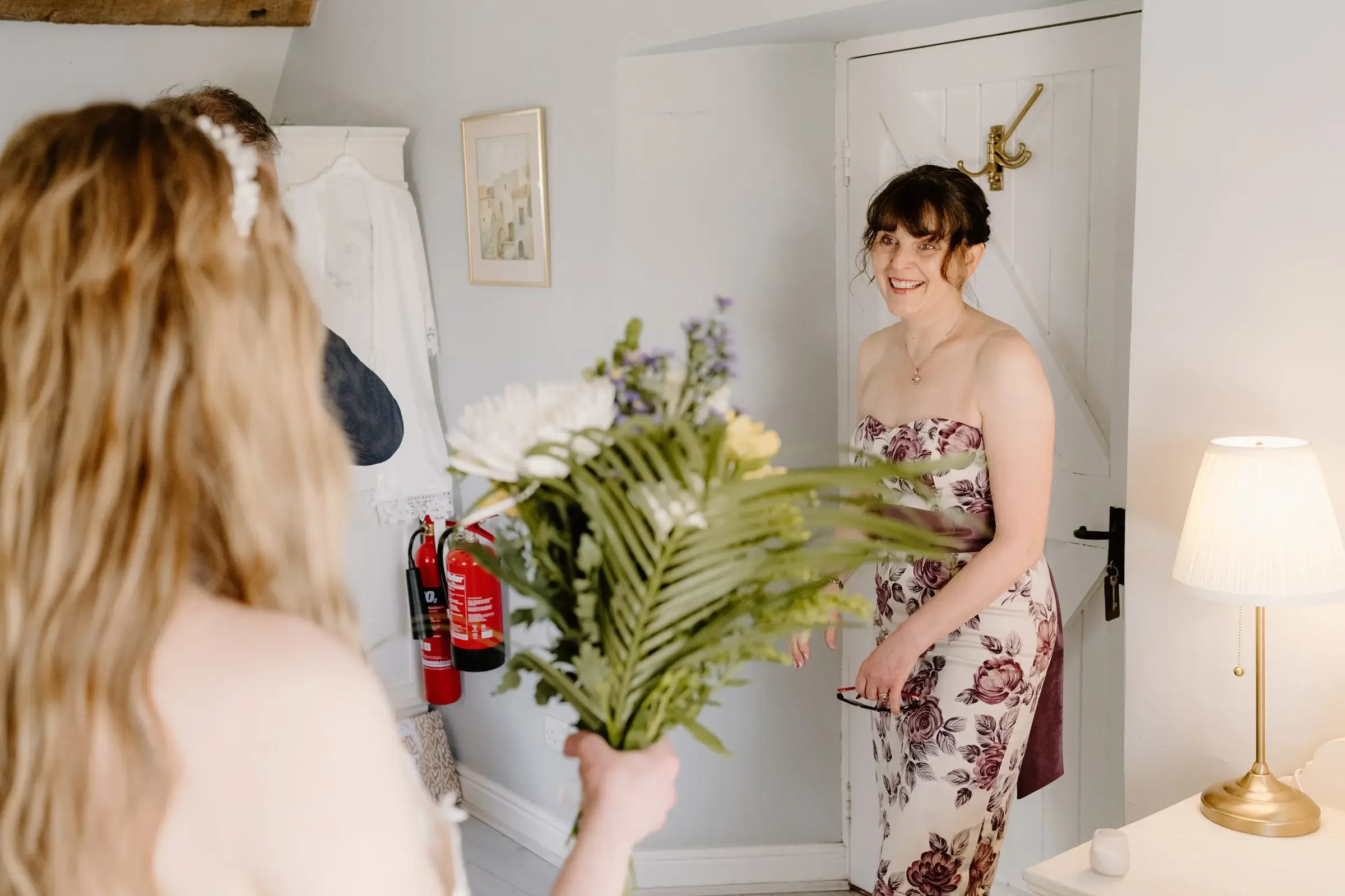 A spring Wedding at Owlpen Manor in Gloucestershire032.webp