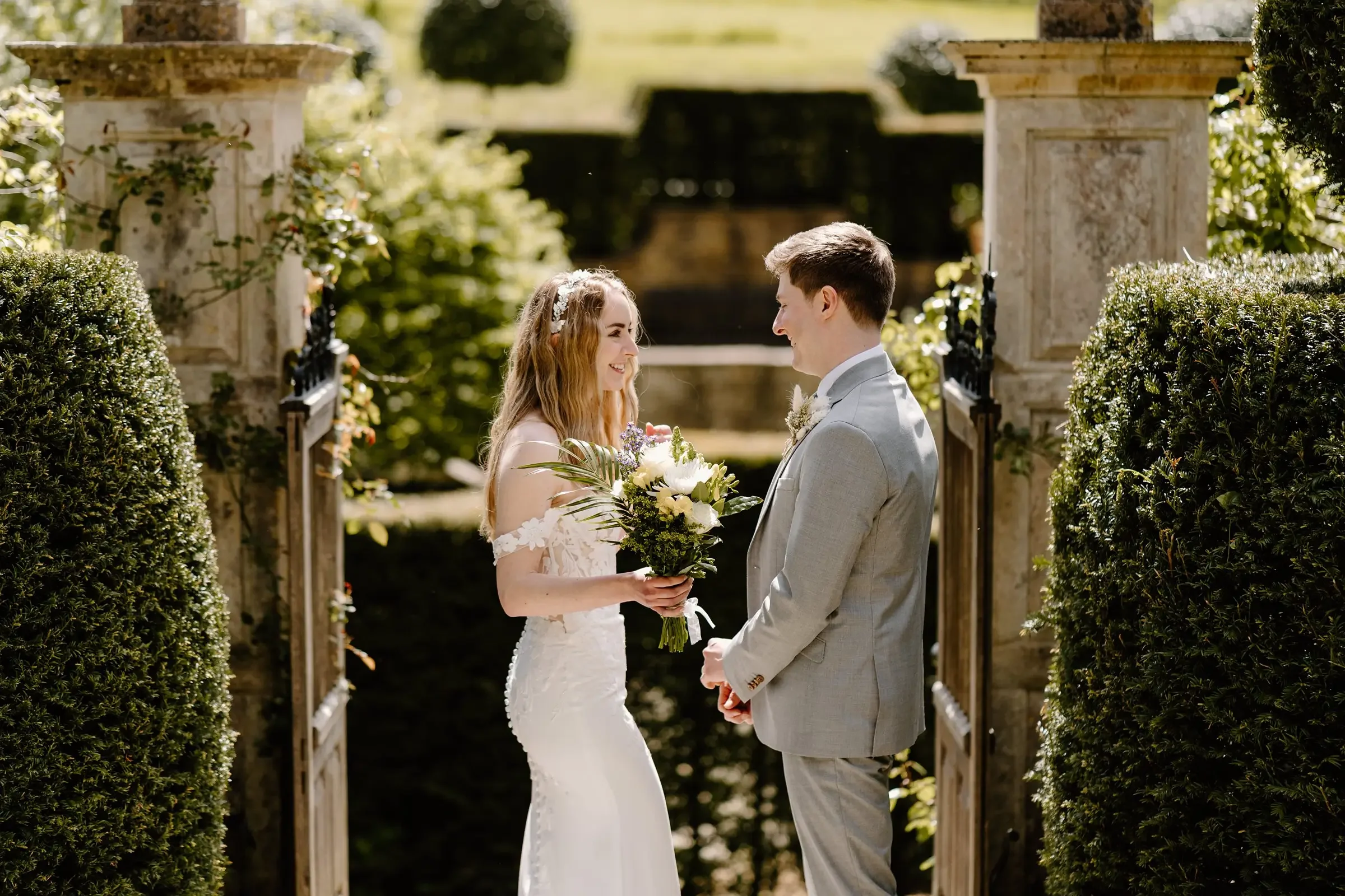 A spring Wedding at Owlpen Manor in Gloucestershire040.webp