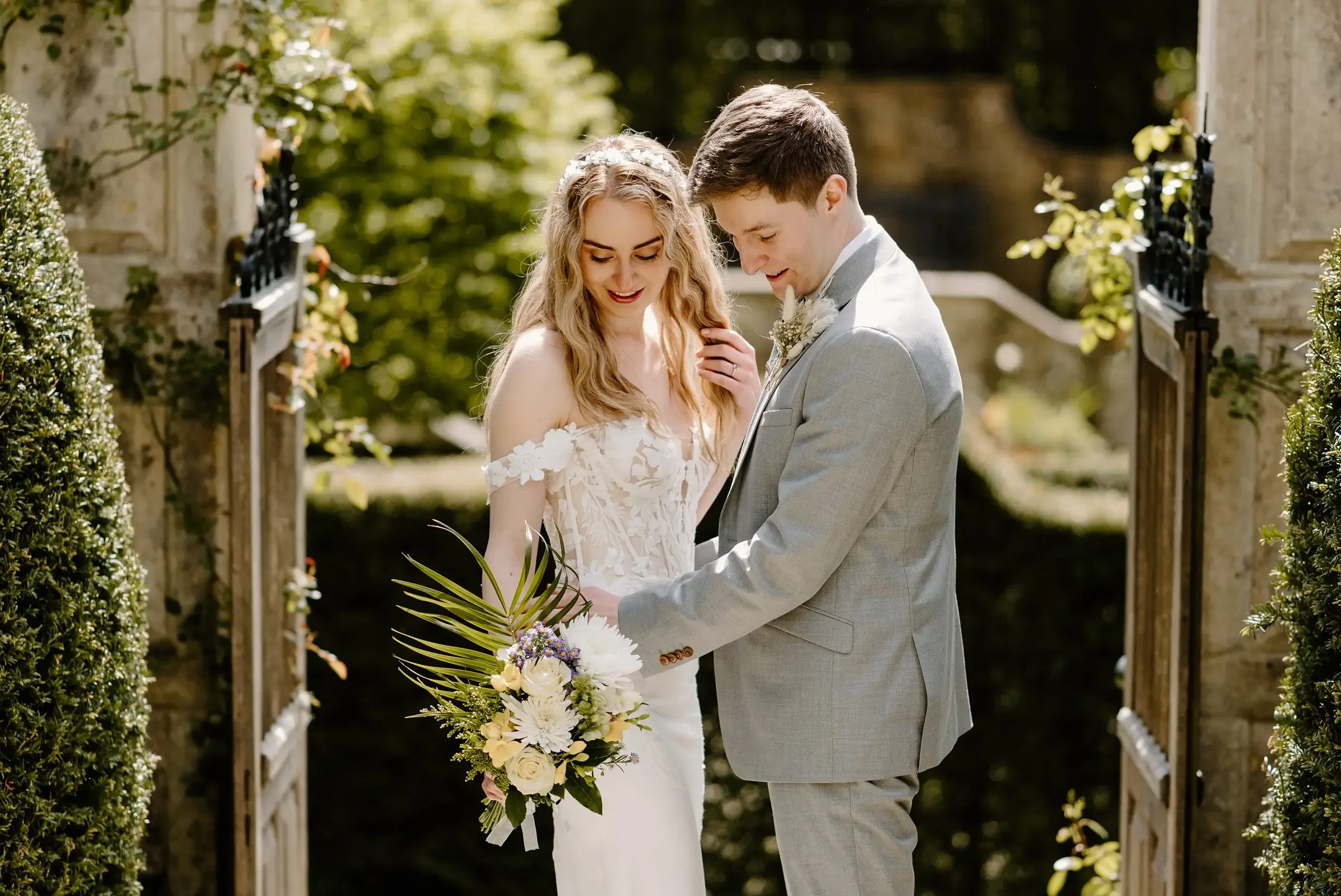 A spring Wedding at Owlpen Manor in Gloucestershire045.webp