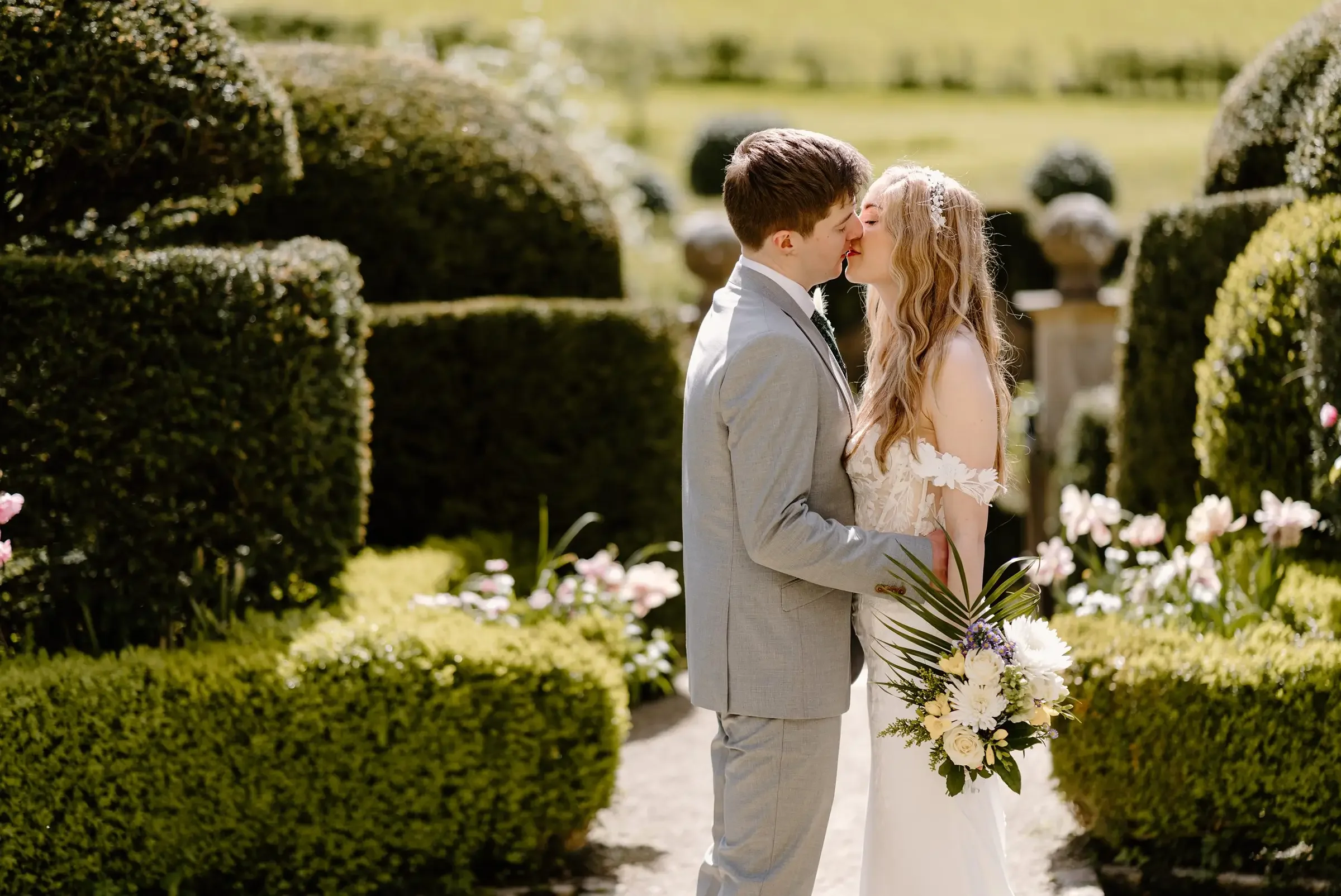 A spring Wedding at Owlpen Manor in Gloucestershire049.webp