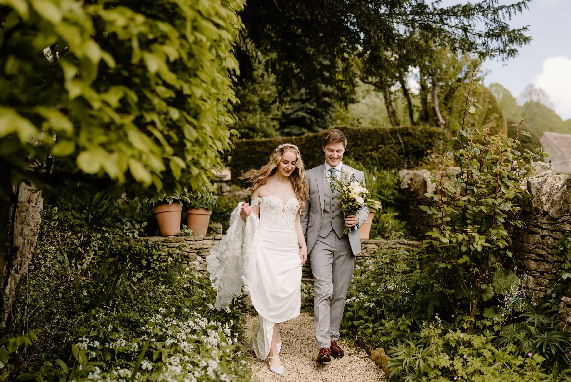 A spring Wedding at Owlpen Manor in Gloucestershire053.webp