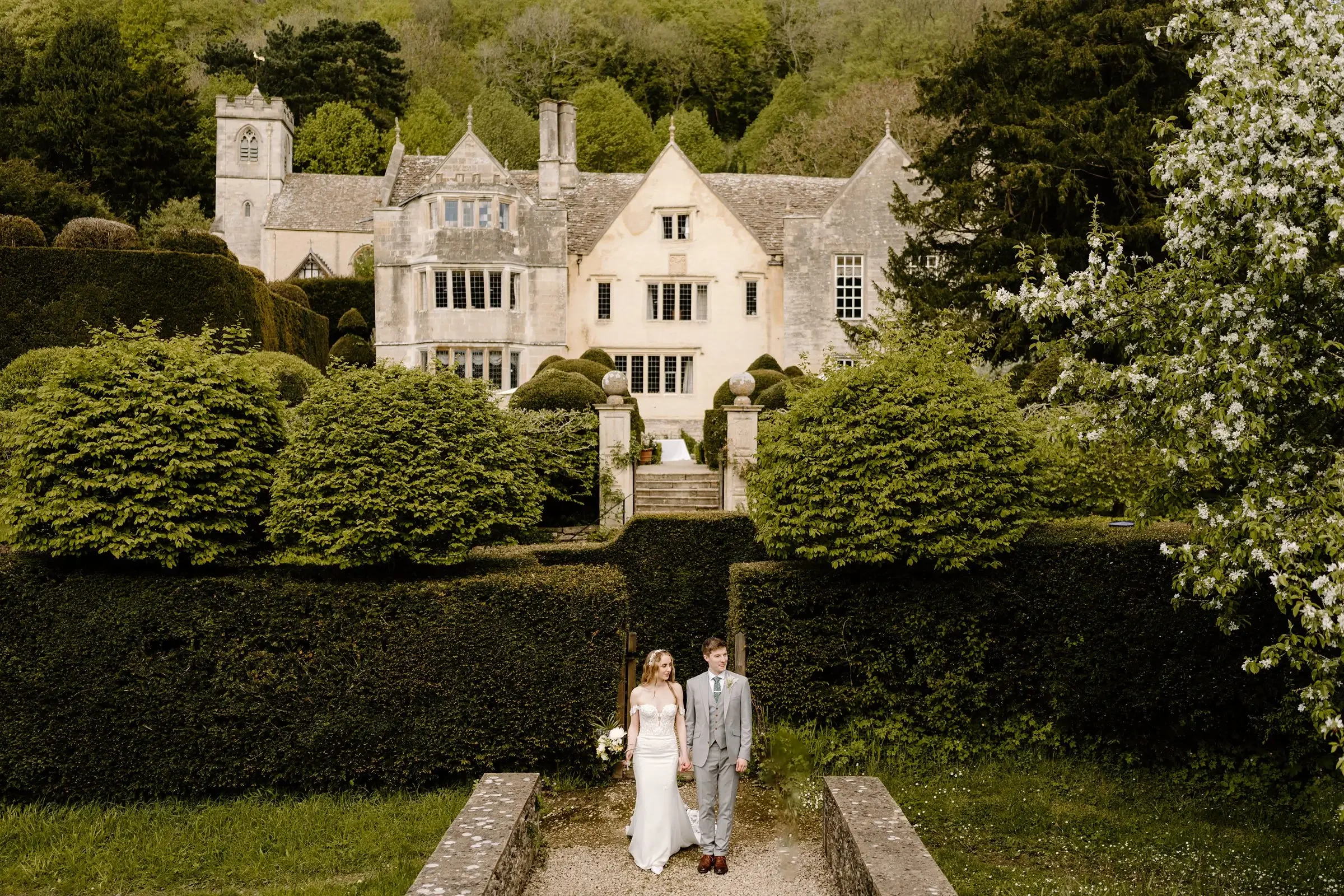 A spring Wedding at Owlpen Manor in Gloucestershire054.webp