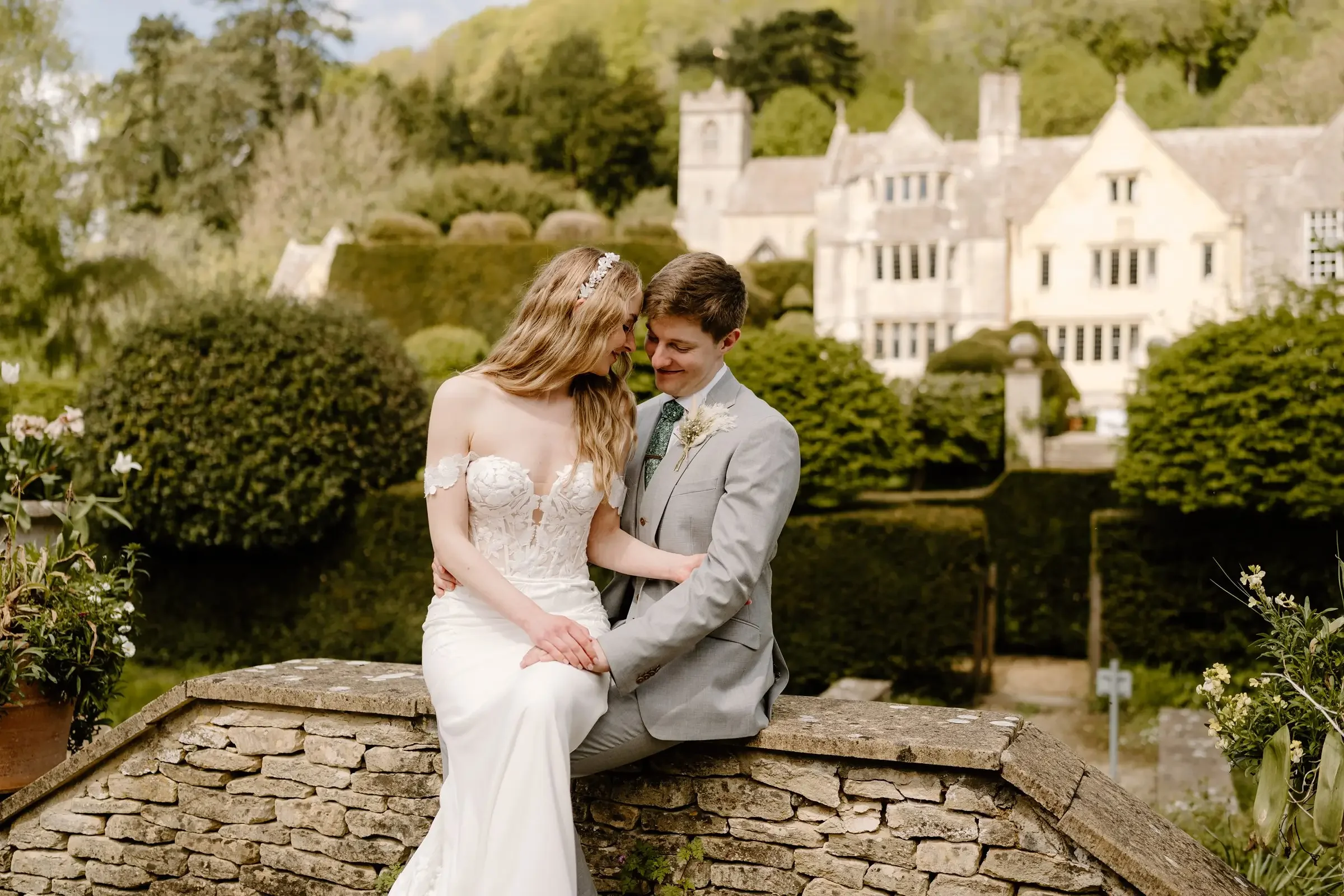 A spring Wedding at Owlpen Manor in Gloucestershire057.webp