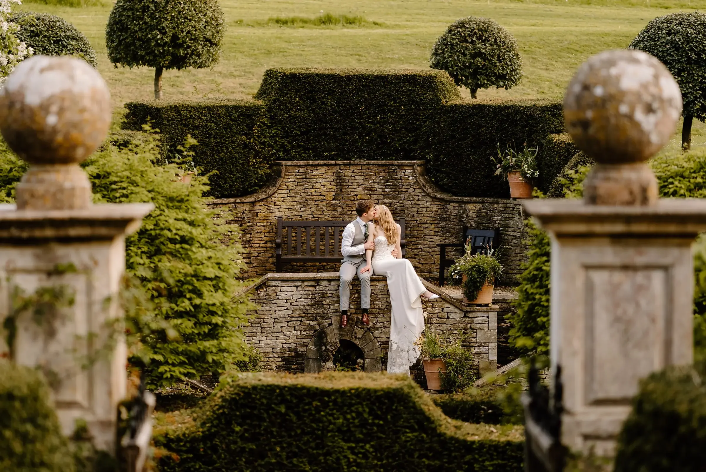 A spring Wedding at Owlpen Manor in Gloucestershire140.webp