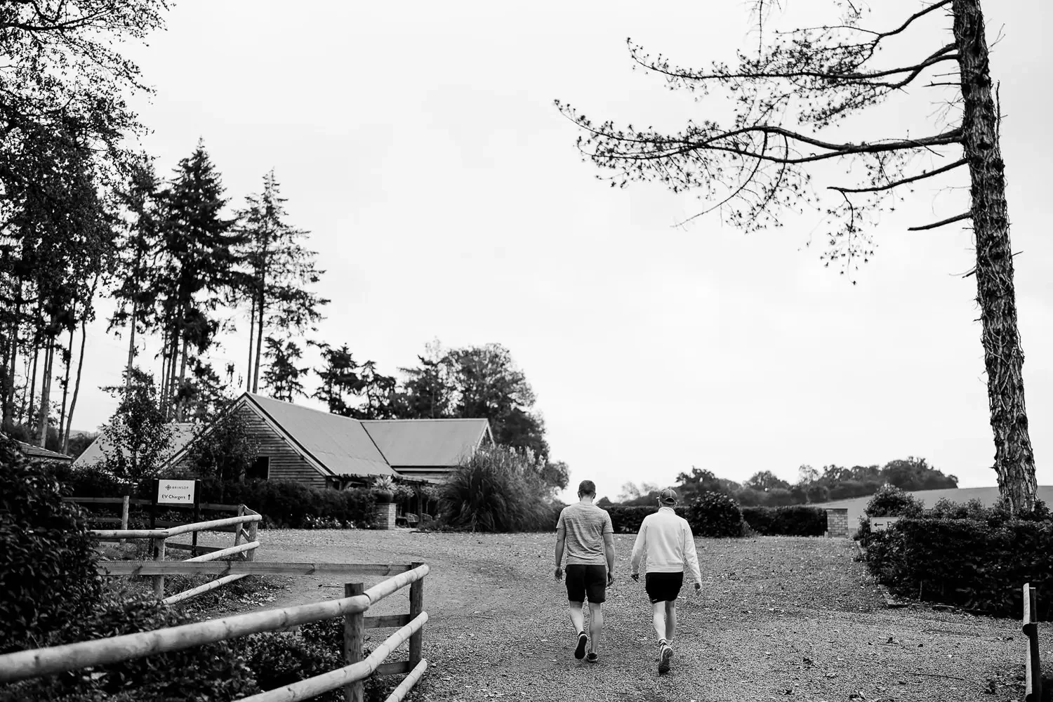 Brinsop Court Summer Wedding Photography in Herefordshire004.webp