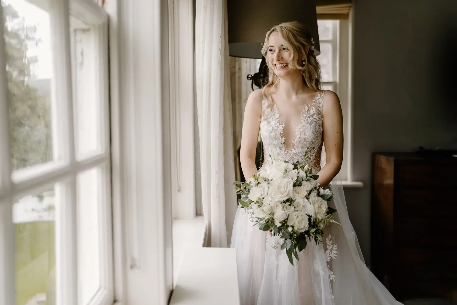 Brinsop Court Summer Wedding Photography in Herefordshire041.webp