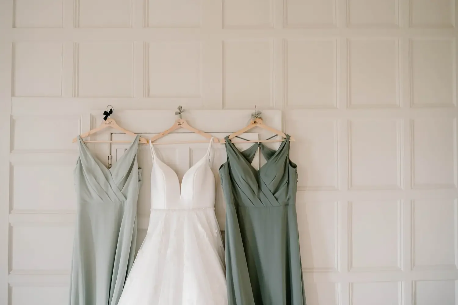 Beautiful Elmore Court Wedding Photographer in Gloucestershire031.webp