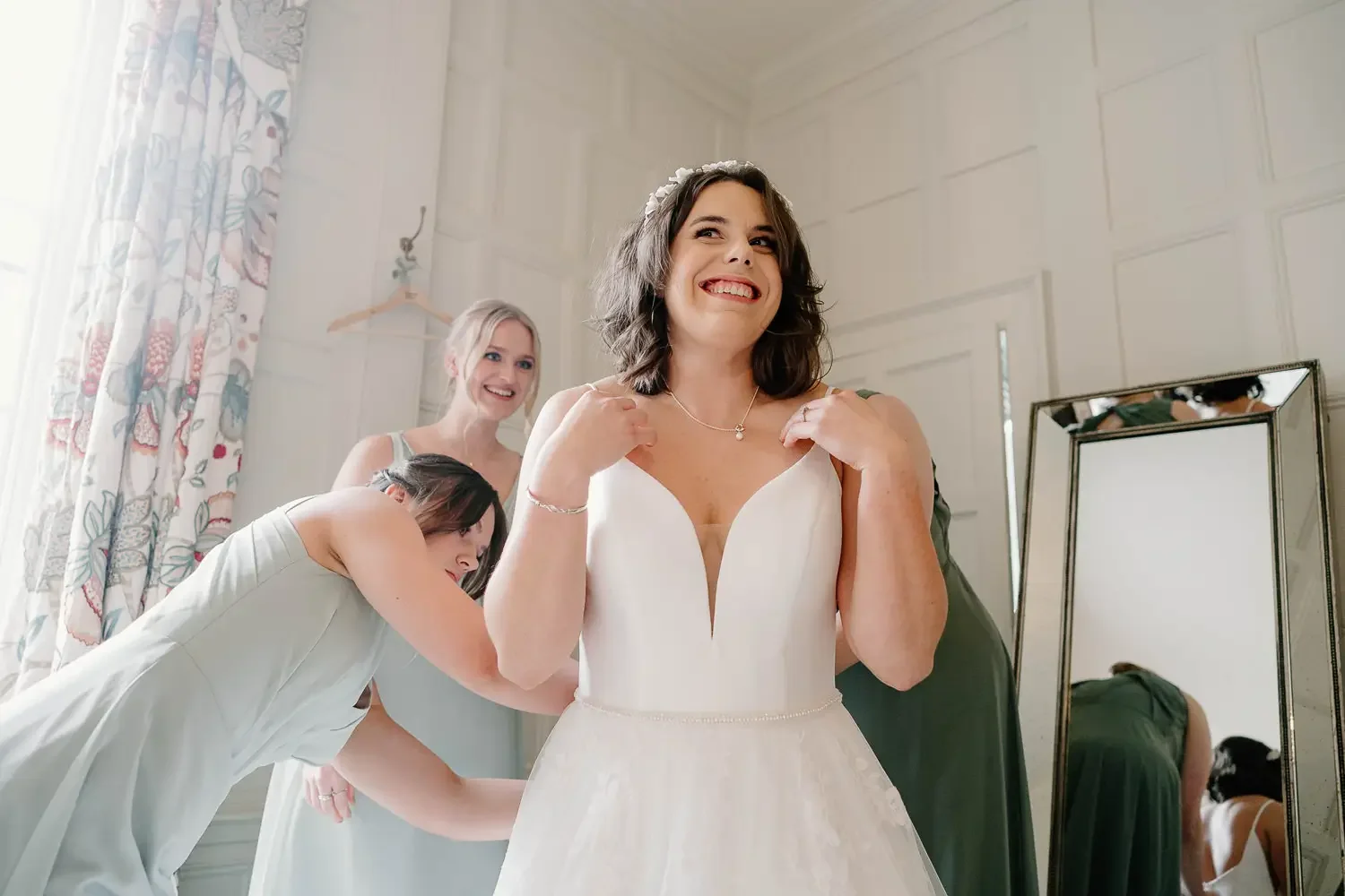 Beautiful Elmore Court Wedding Photographer in Gloucestershire060.webp