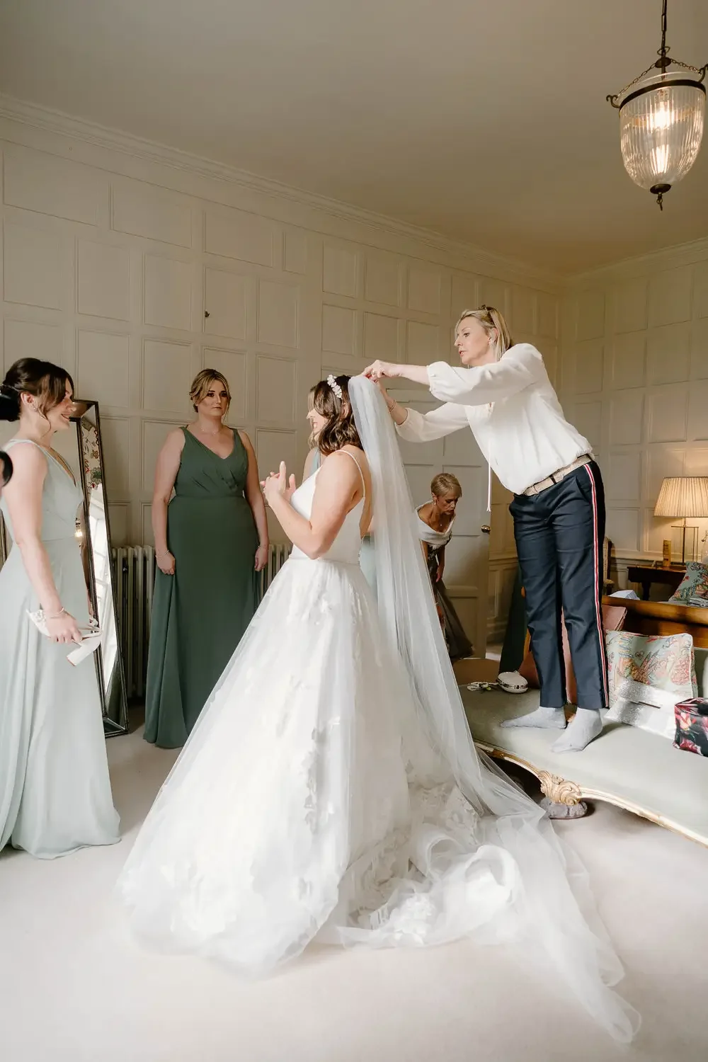 Beautiful Elmore Court Wedding Photographer in Gloucestershire063.webp