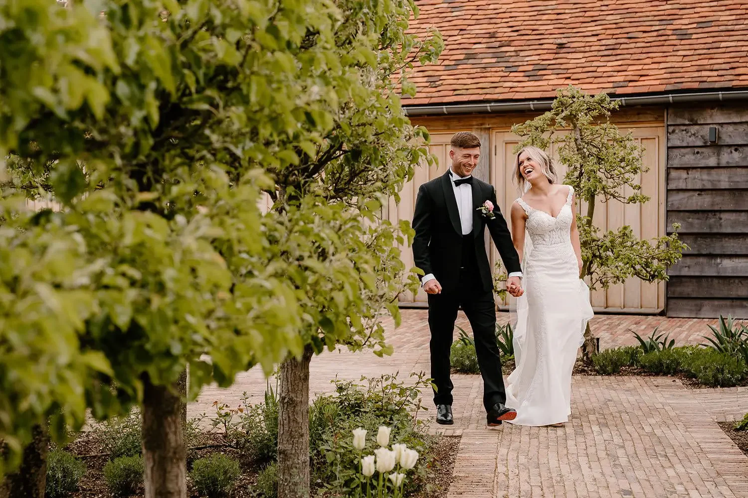 Oxfordshire and the cotswolds wedding photographer 2022 review038.webp