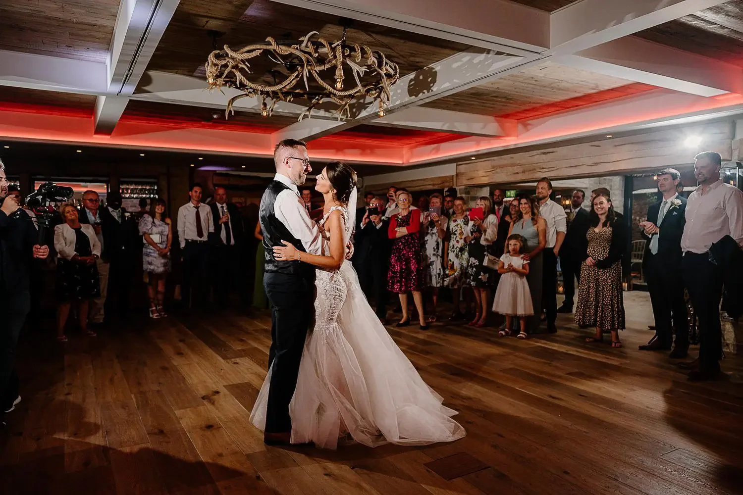 Oxfordshire and the cotswolds wedding photographer 2022 review141.webp