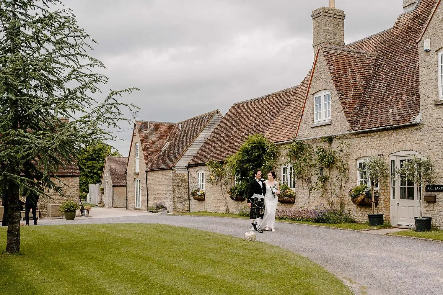 Oxfordshire and the cotswolds wedding photographer 2022 review182.webp