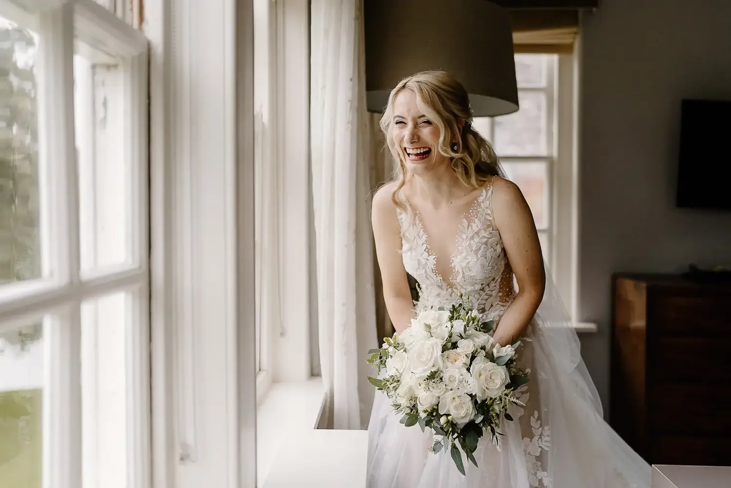 Cotswolds Wedding Photographer175.webp