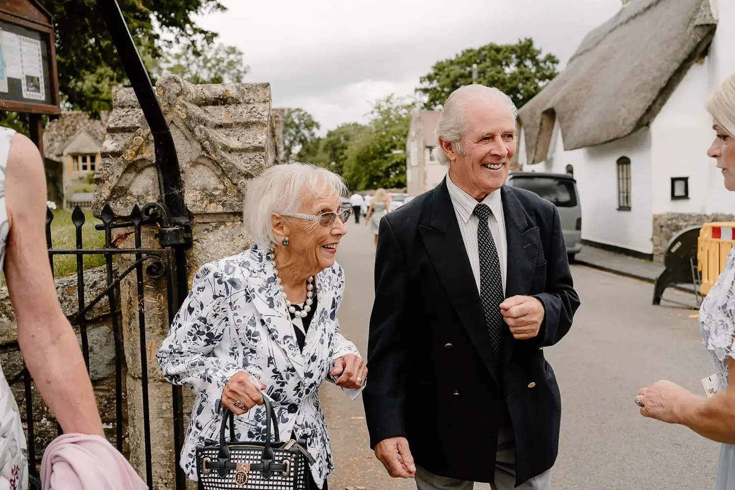Oxfordshire- the cotswolds and buckinghamshire wedding photographer 066.webp