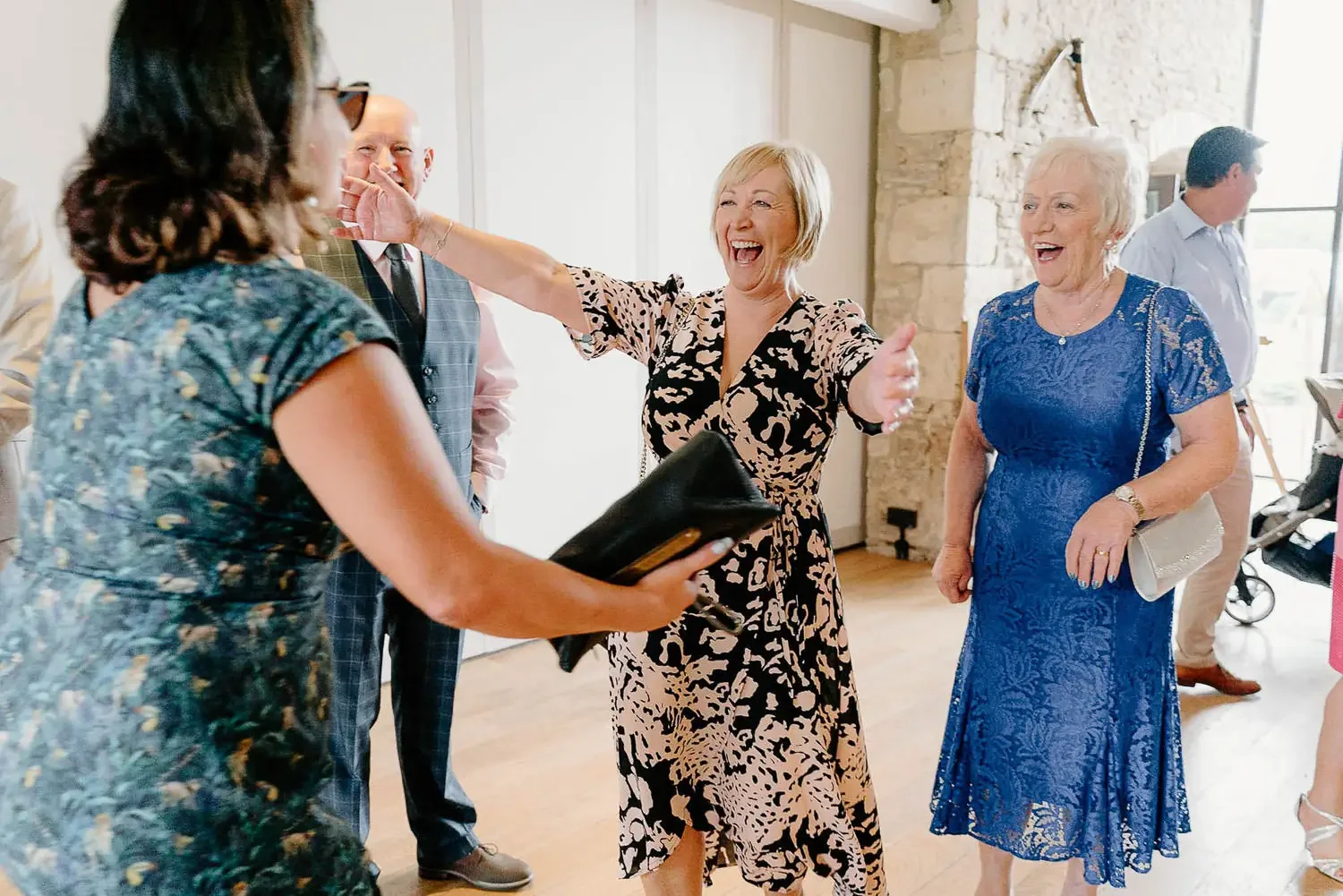 Oxfordshire- the cotswolds and buckinghamshire wedding photographer 070.webp