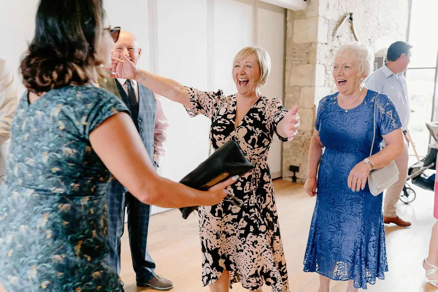 Oxfordshire- the cotswolds and buckinghamshire wedding photographer 082.webp