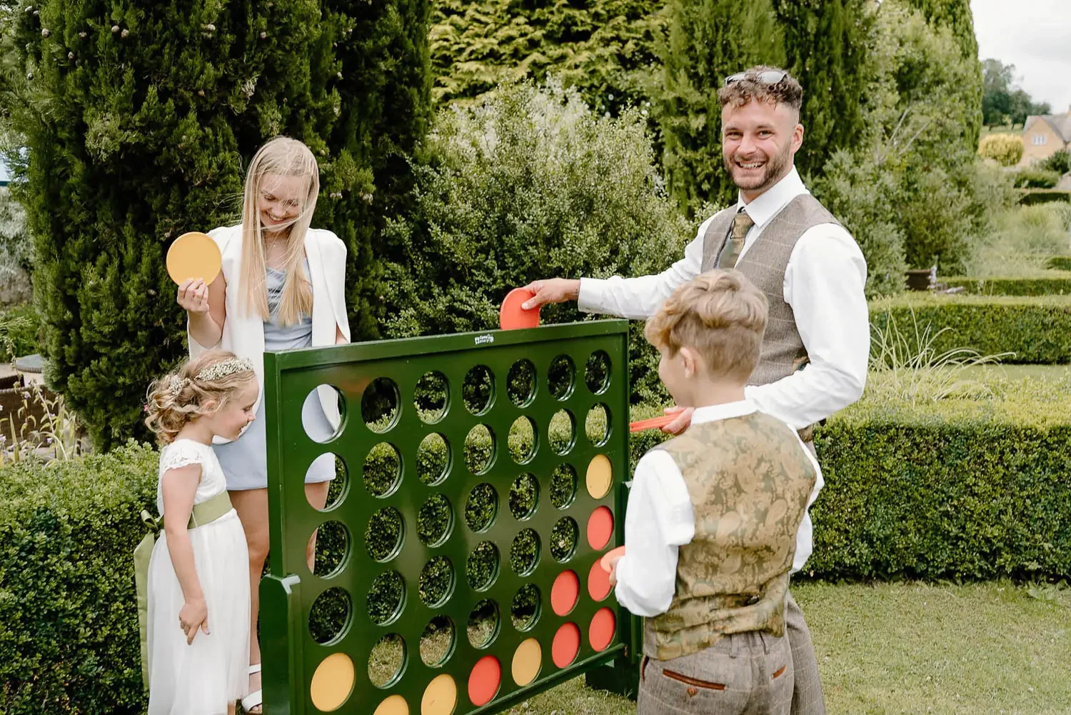 Oxfordshire- the cotswolds and buckinghamshire wedding photographer 130.webp