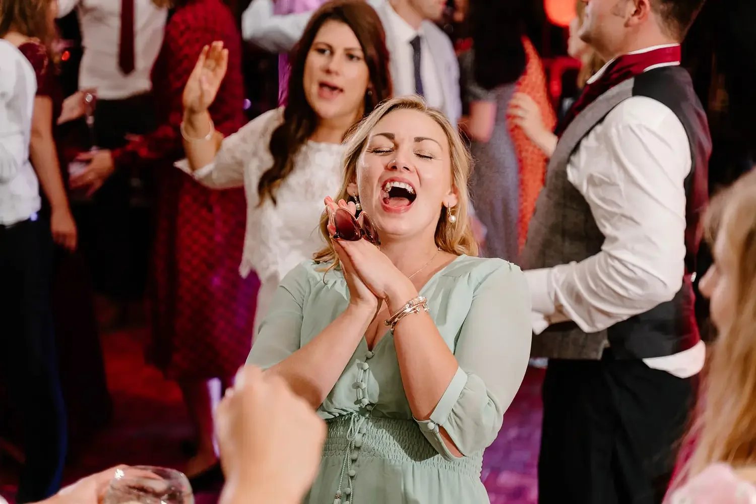 Oxfordshire- the cotswolds and buckinghamshire wedding photographer 137.webp