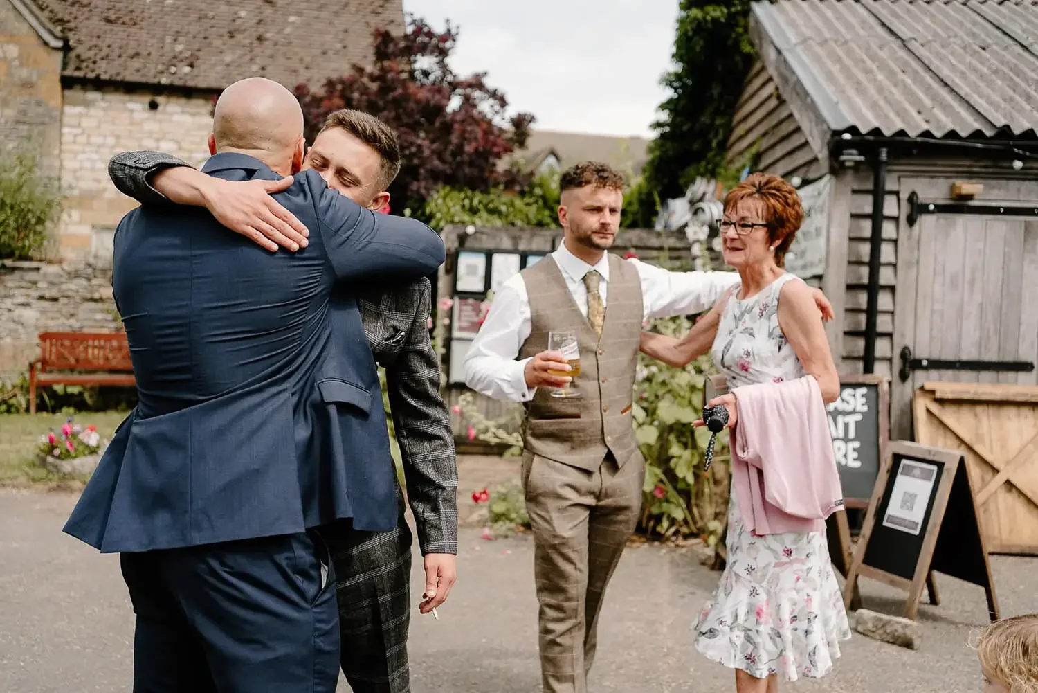 Oxfordshire- the cotswolds and buckinghamshire wedding photographer 170.webp