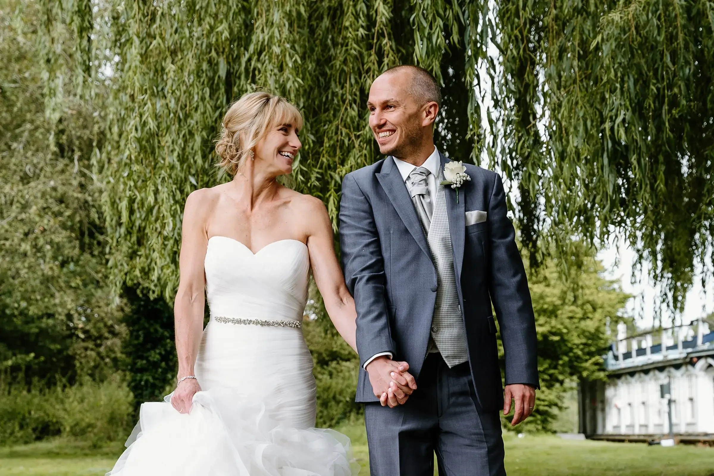 wedding photographer oxfordshire and the cotswolds020.webp