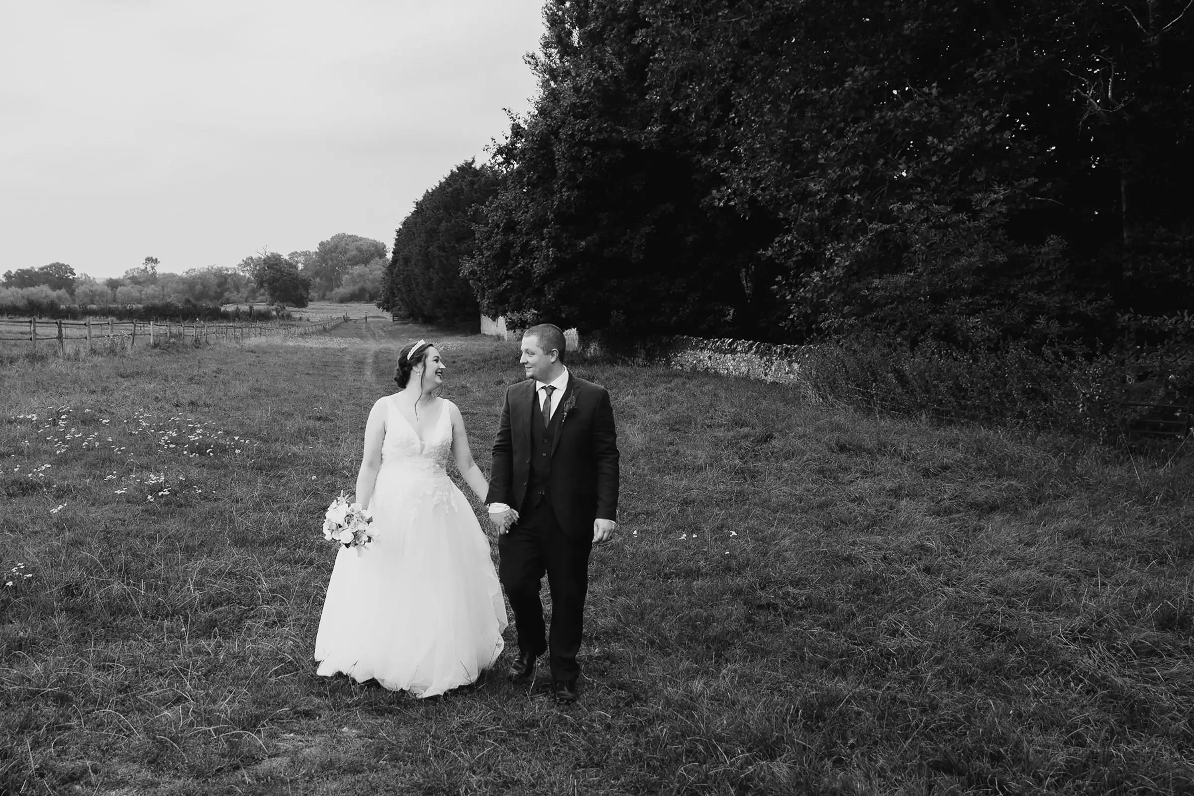 wedding photographer oxfordshire and the cotswolds068.webp