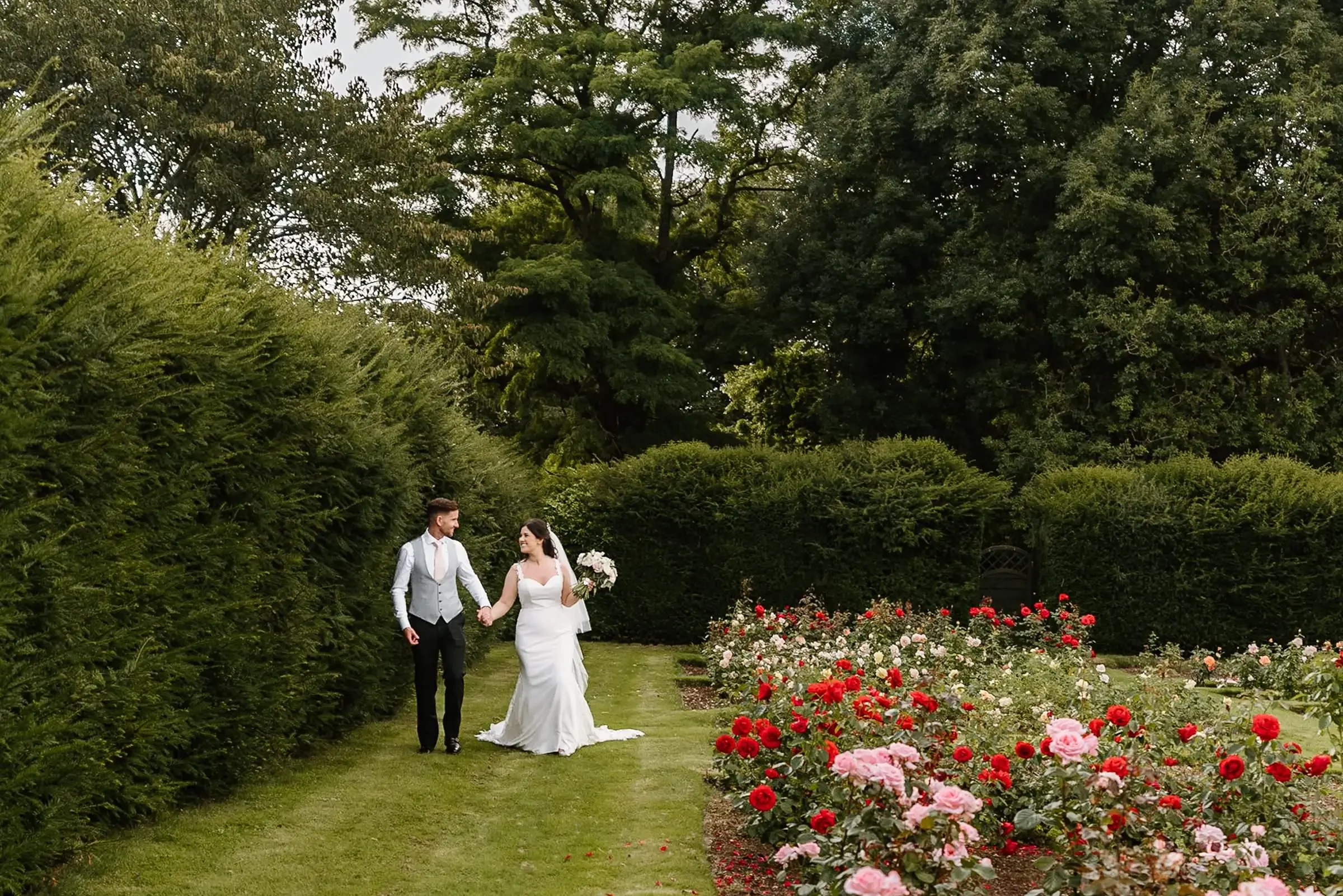 wedding photographer oxfordshire and the cotswolds083.webp