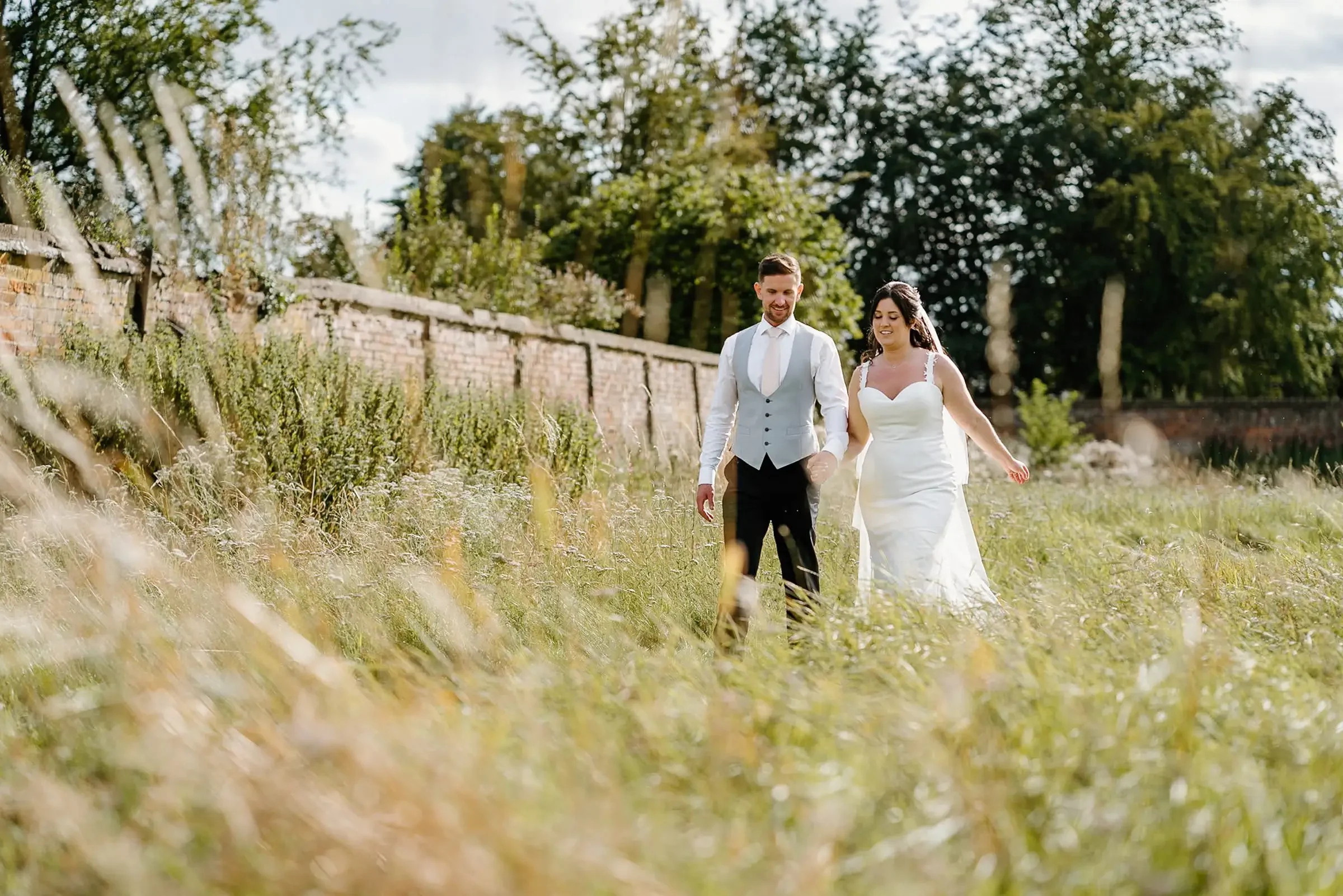 wedding photographer oxfordshire and the cotswolds094.webp