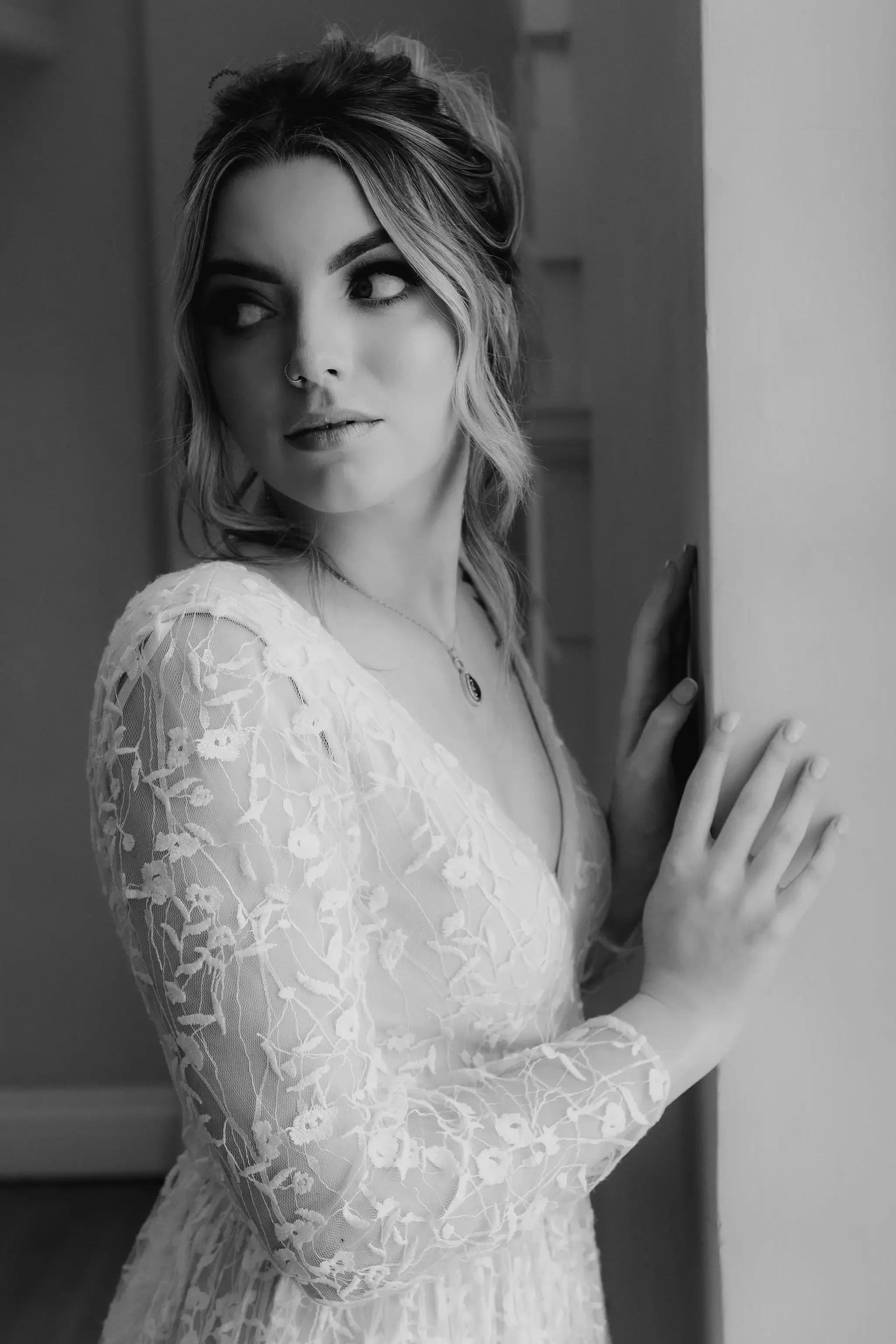 Luxury Wedding Photography At Cornwell Manor in The Cotswolds32.webp