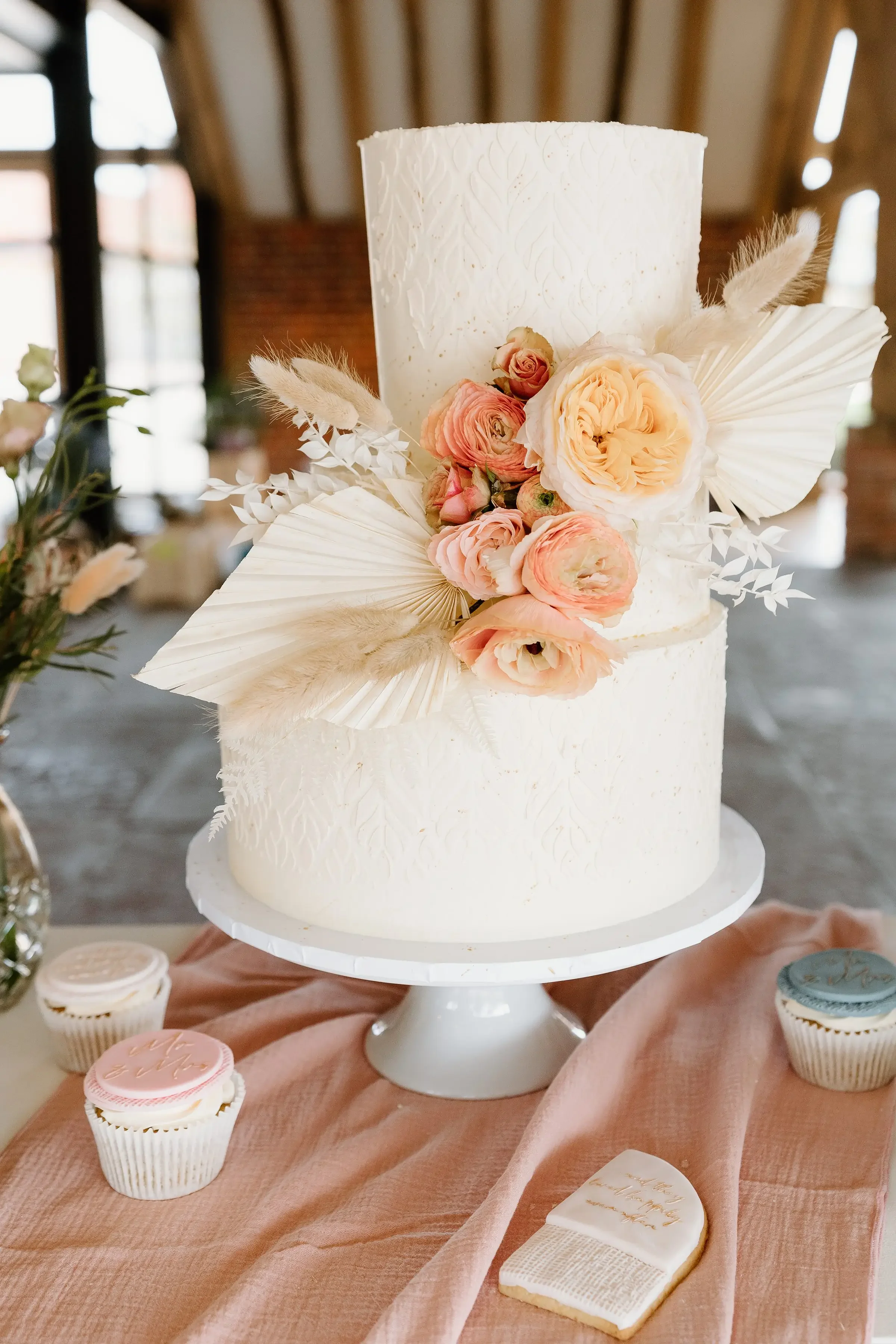 Wedding Photography at Rackleys Barn In Buckinghamshire21.webp