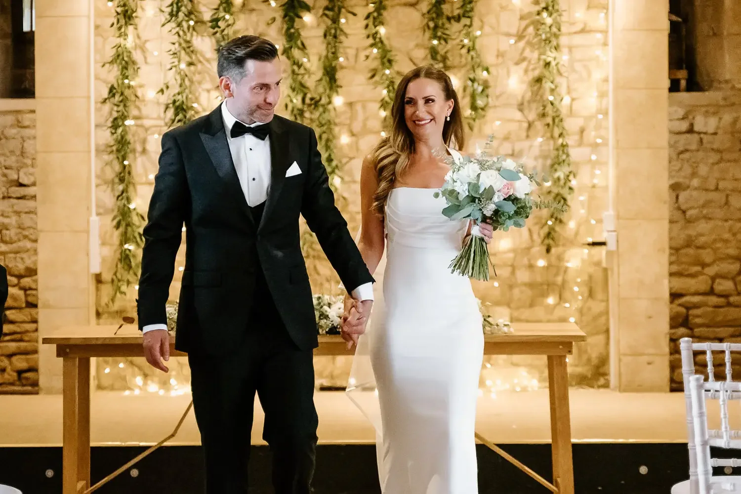 Great Tythe Barn, The Cotswolds, Wedding Photography033.webp