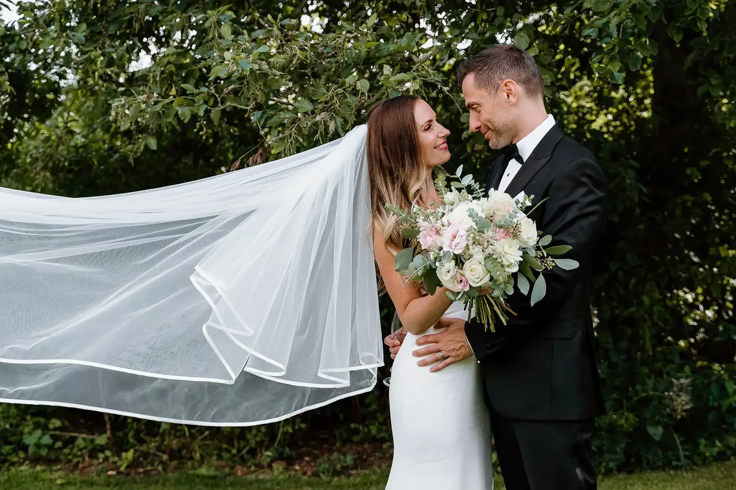 Great Tythe Barn, The Cotswolds, Wedding Photography048.webp