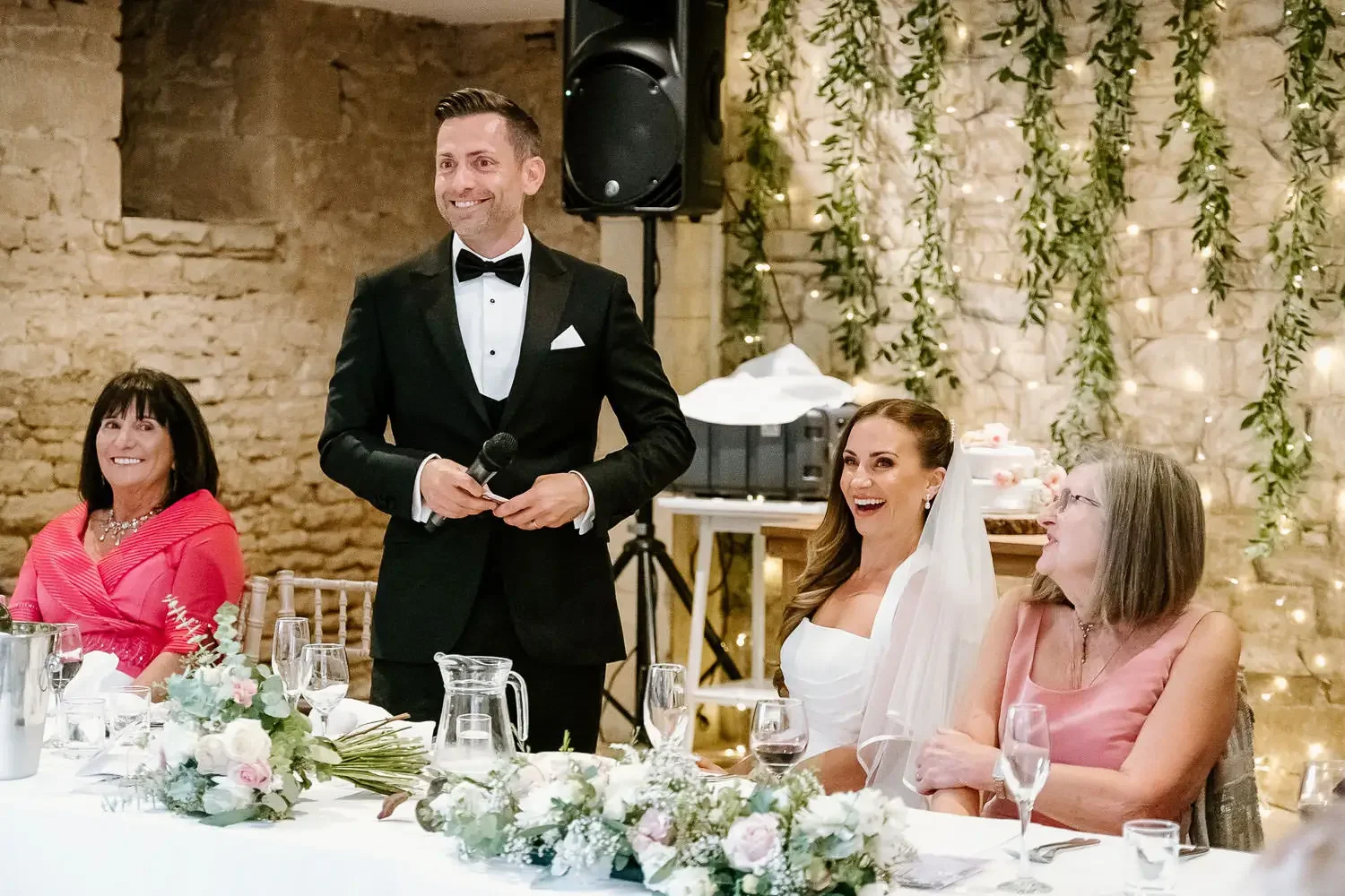 Great Tythe Barn, The Cotswolds, Wedding Photography066.webp