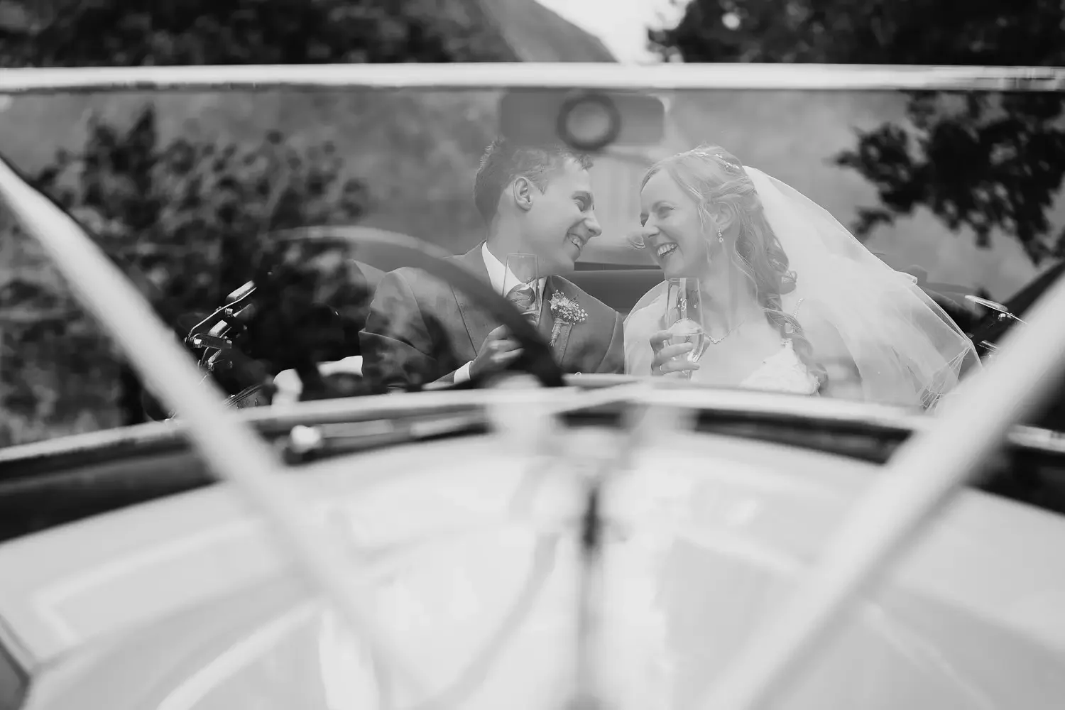 Stratton Court Barn Wedding Photography37.webp