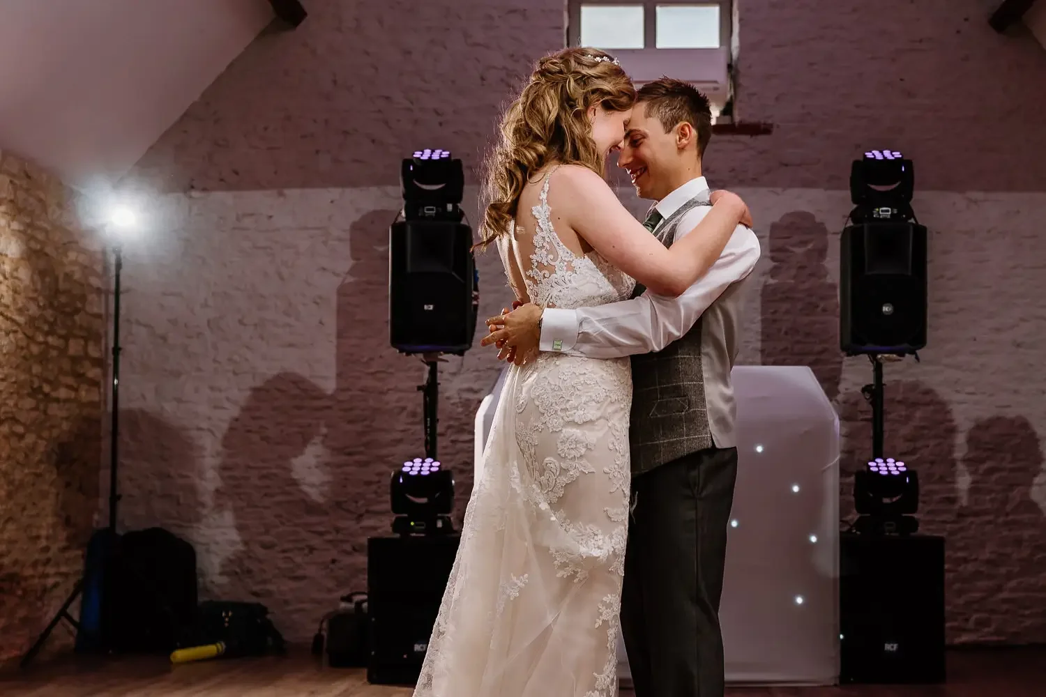 Stratton Court Barn Wedding Photography77.webp