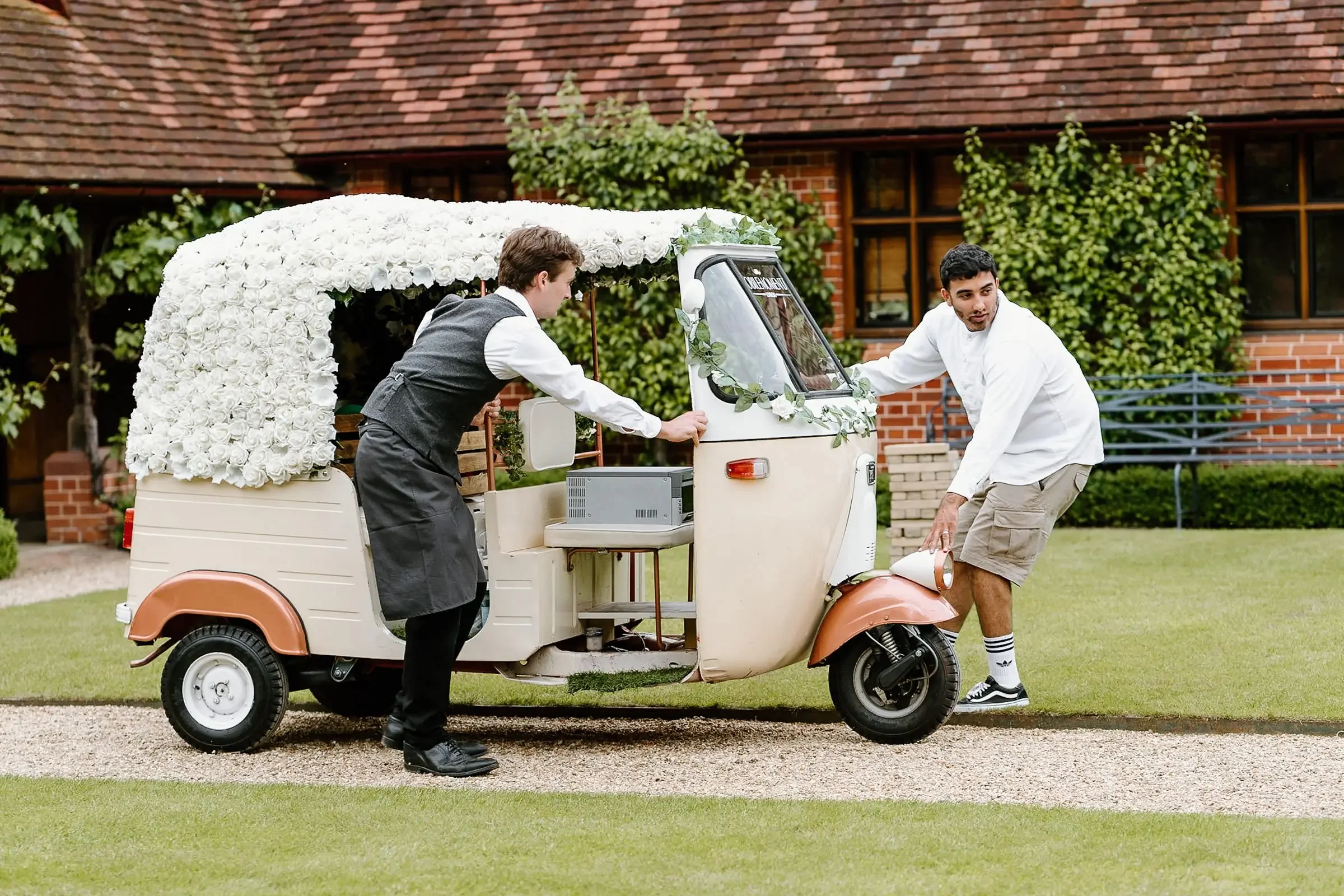 Wedding Photographer Waddesdon Buckinghamshire089.webp