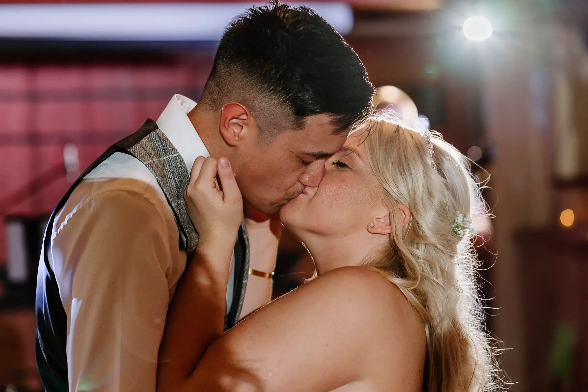 Wedding Photographer Waddesdon Buckinghamshire100.webp