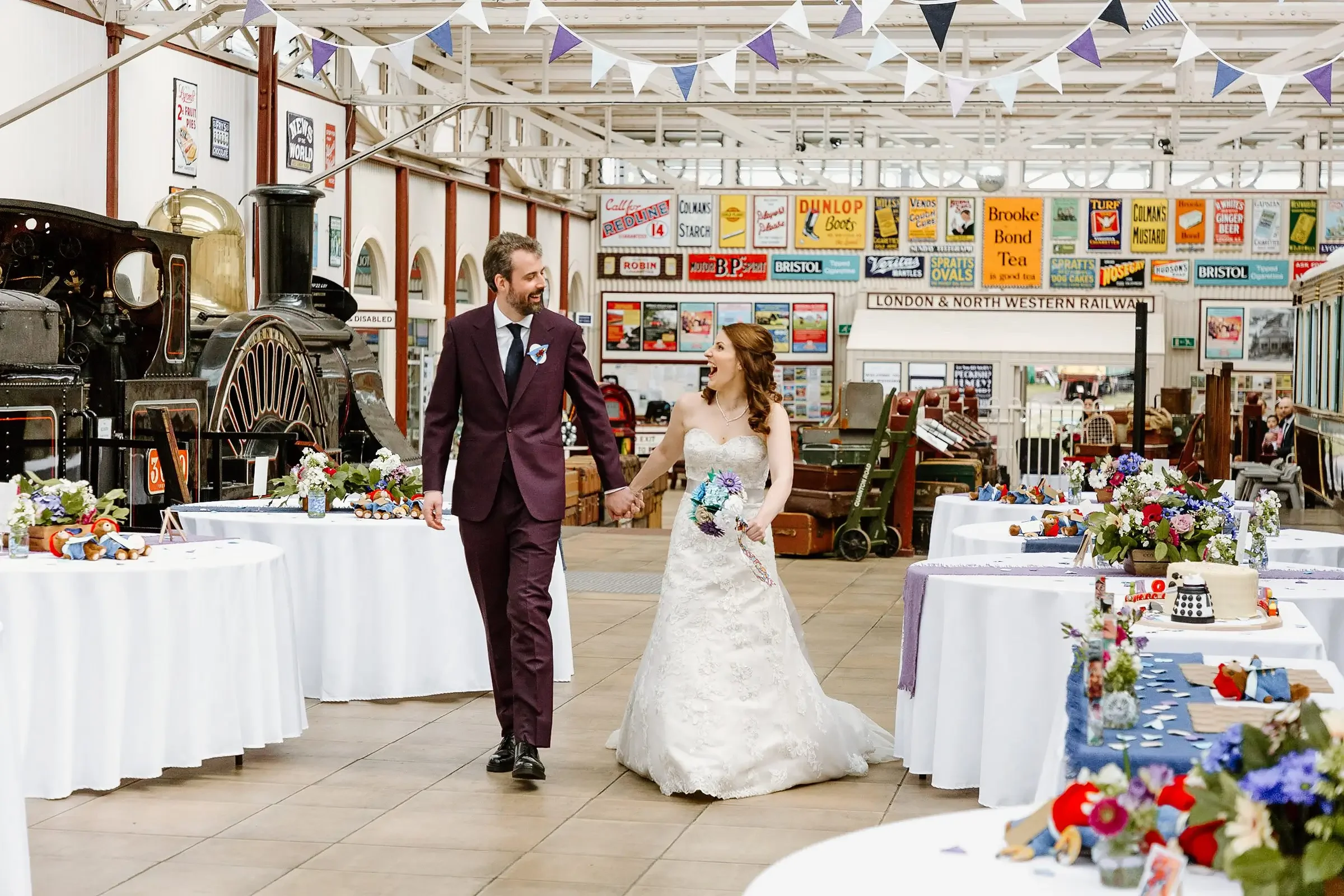 Buckinghamshire Railway Centre Wedding Photography28.webp