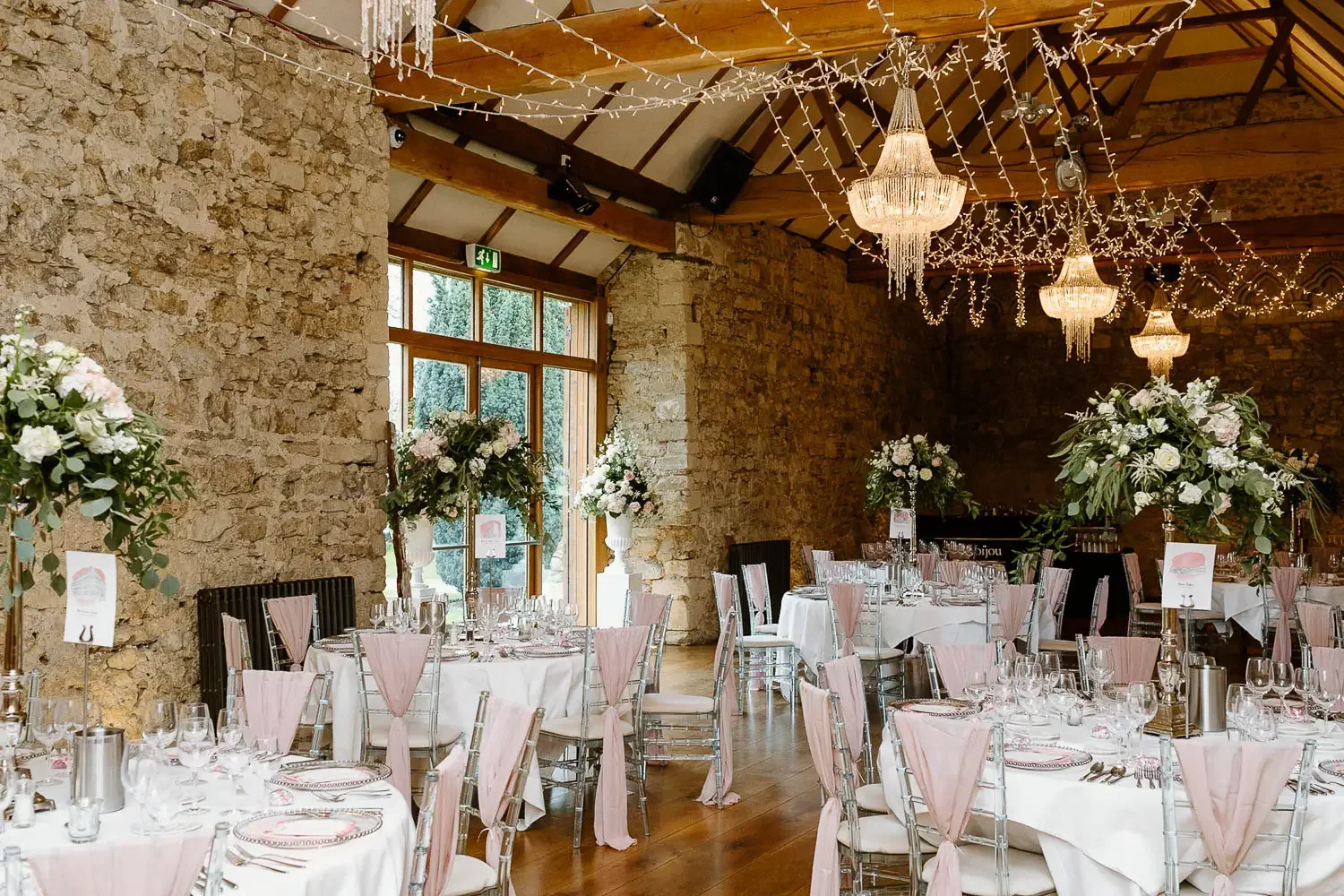 Notley Abbey Wedding photographer-13.webp