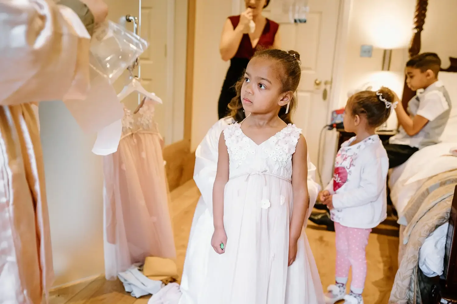 Notley Abbey Wedding photographer-14.webp