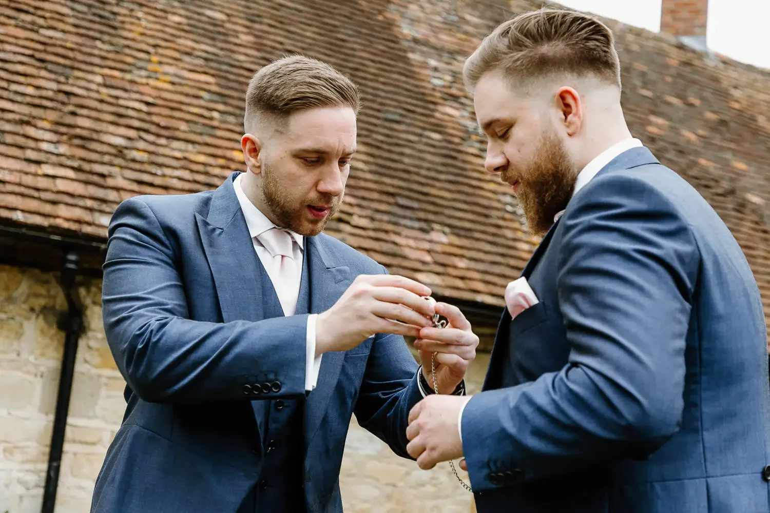 Notley Abbey Wedding photographer-22.webp