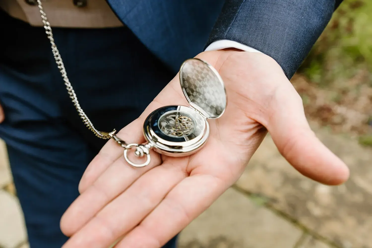 Notley Abbey Wedding photographer-23.webp